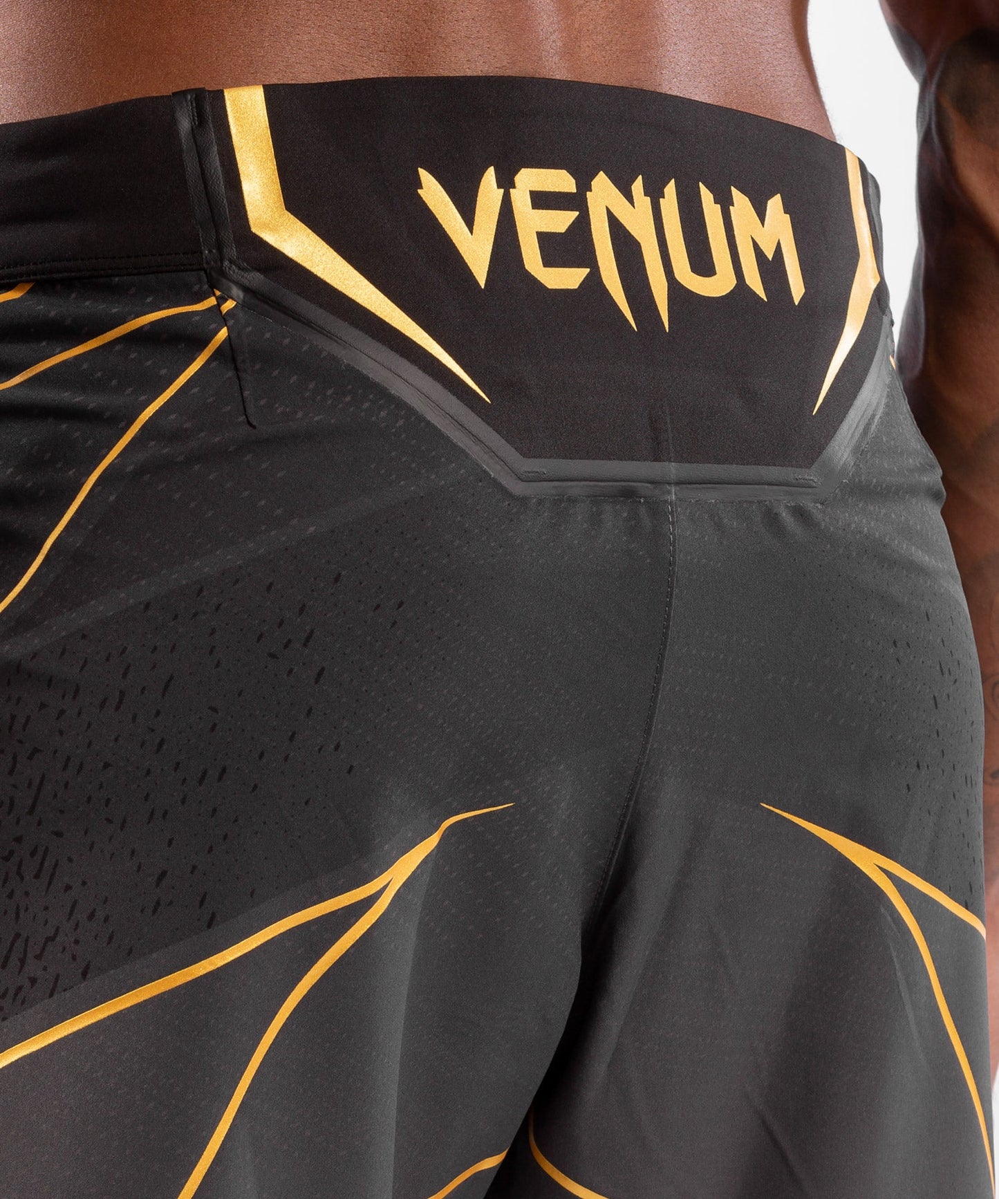UFC Herren Fightshorts Venum Authentic Fight Night - Long Cut - - Champion