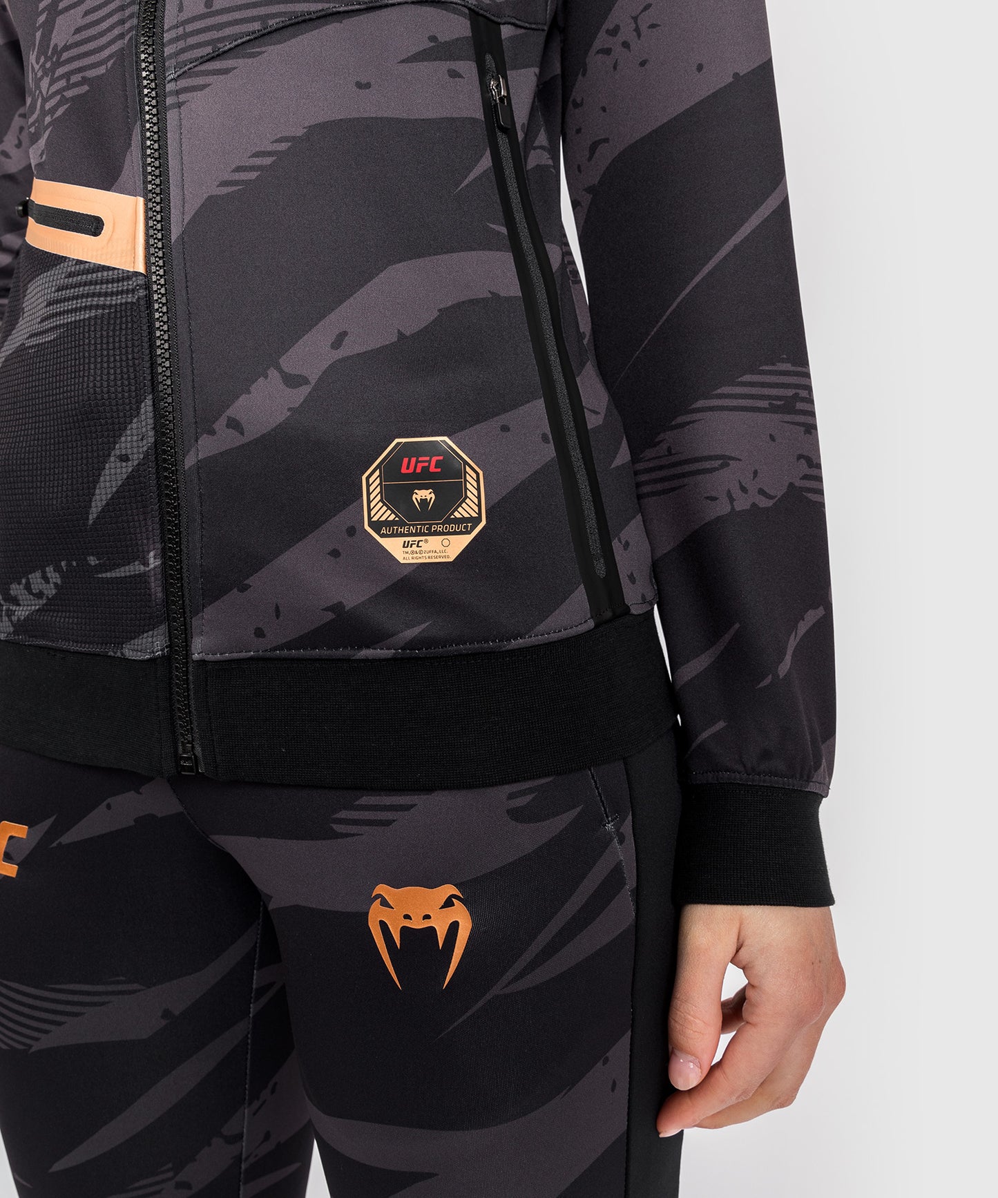 UFC Adrenaline by Venum Fight Week Frauen Zip Hoodie - Urban Camo