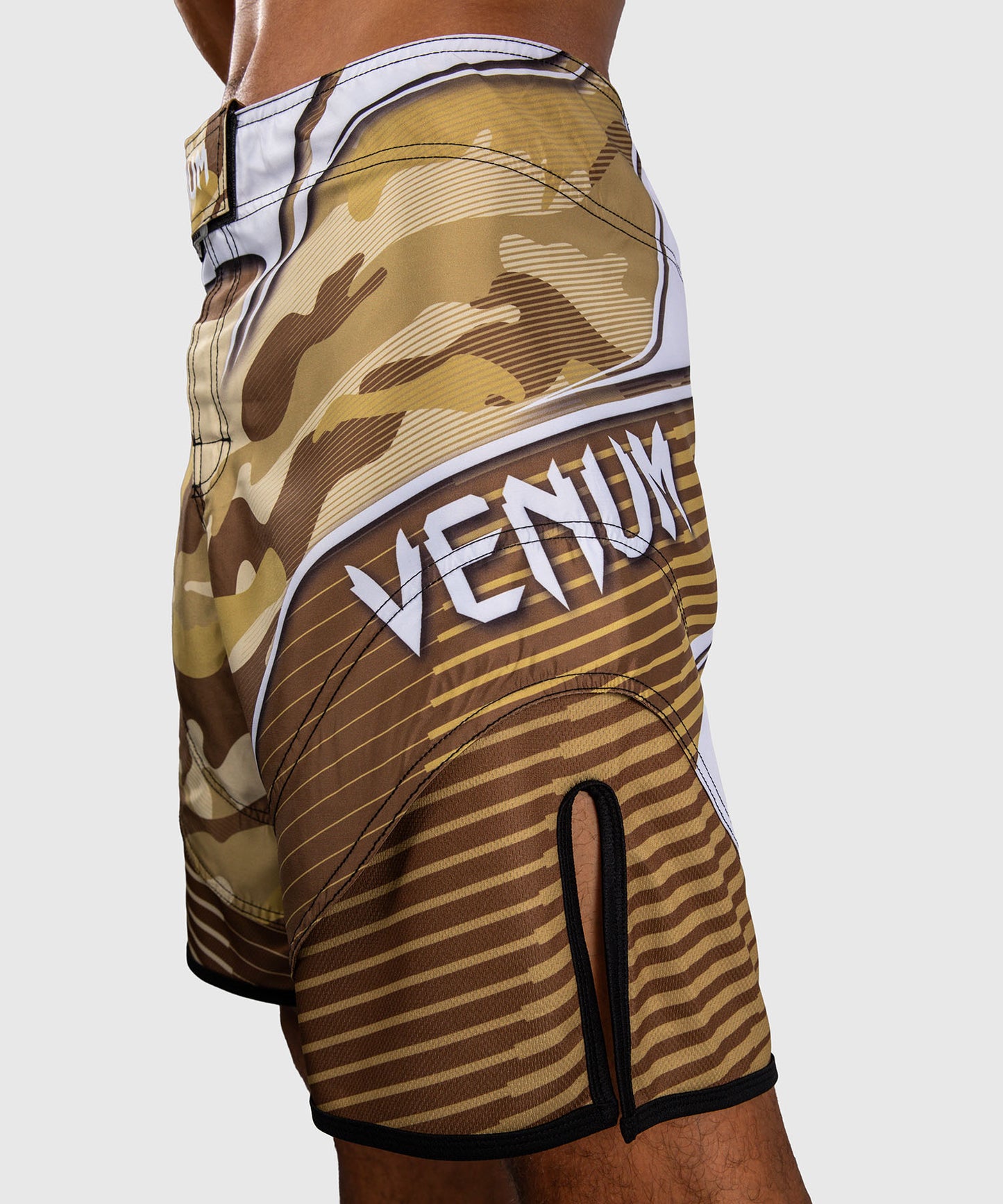 Venum Camo Hero Short de Combate - Beige Claro/Marrón