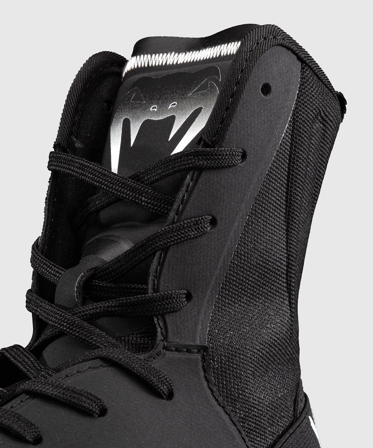 Venum Elite Neo Boxing Shoes - Black/White