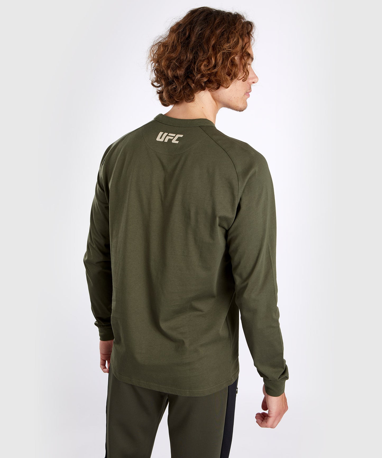 UFC Adrenaline by Venum Fight Week Langärmeliges Herren-T-Shirt - Khaki