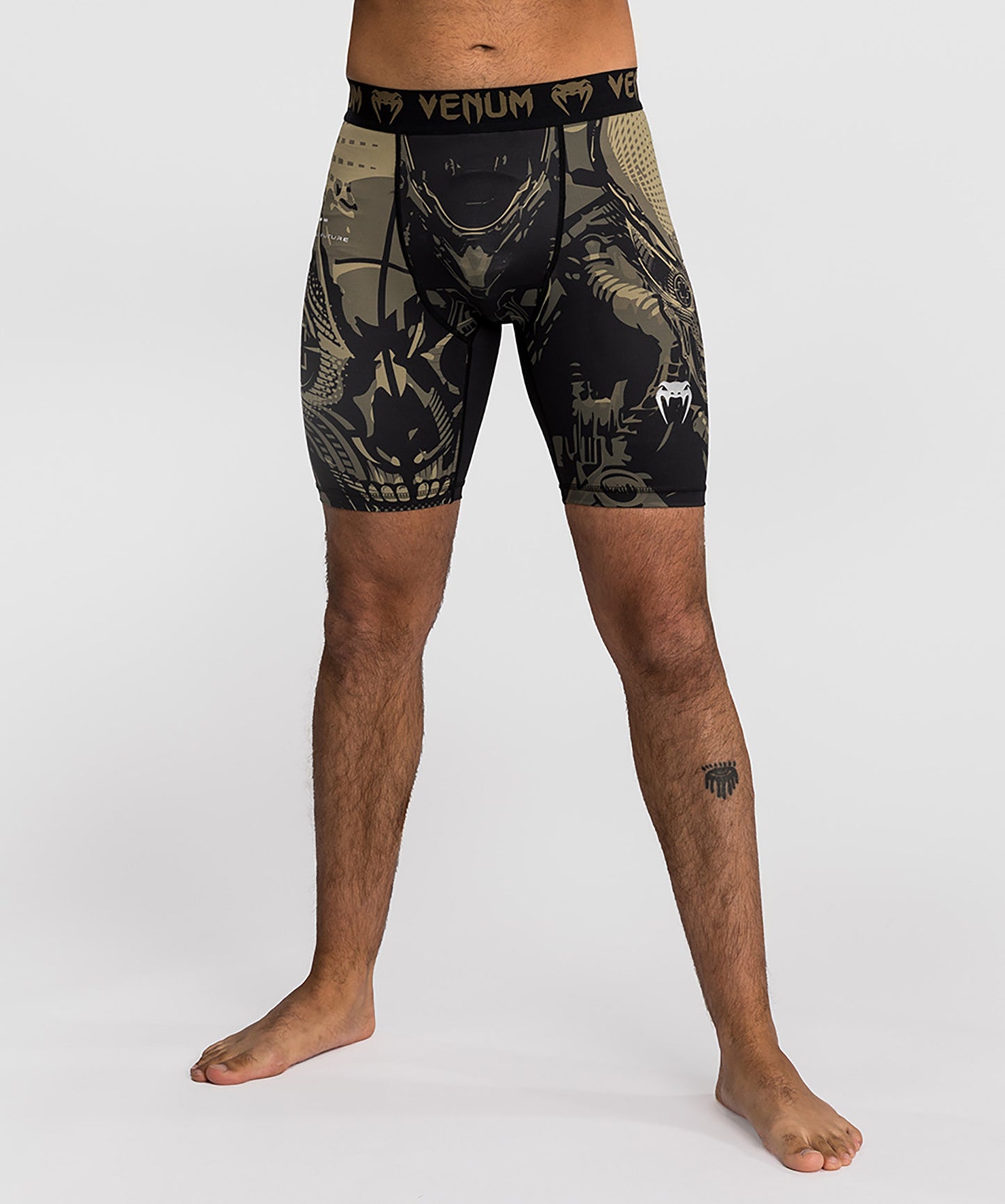 Venum Invader Pantaloncini a compressione - Nero/Sabbia