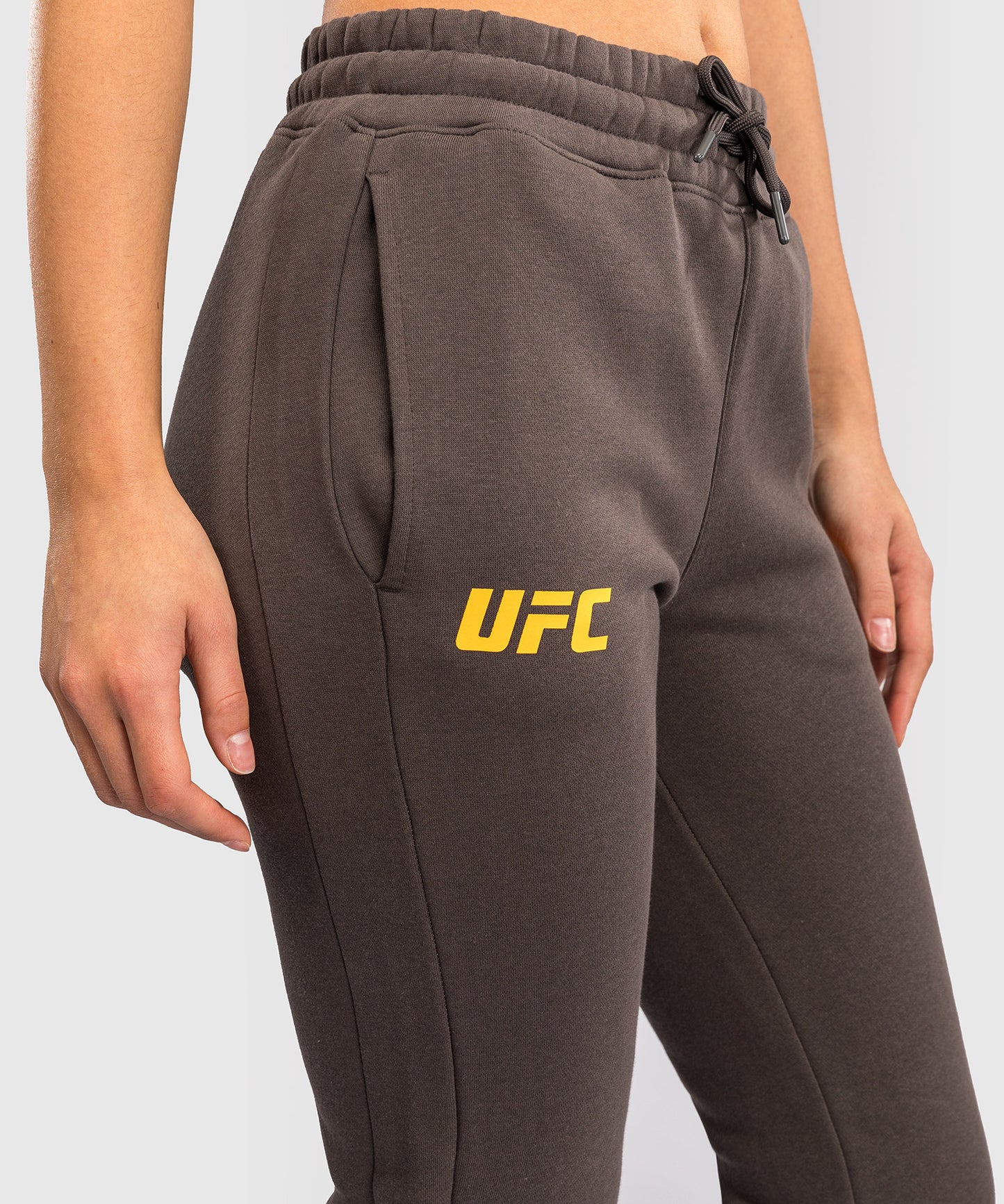 UFC Fusion by Venum Fight Week Damen Baumwollhose - Solid Erdiges Braun