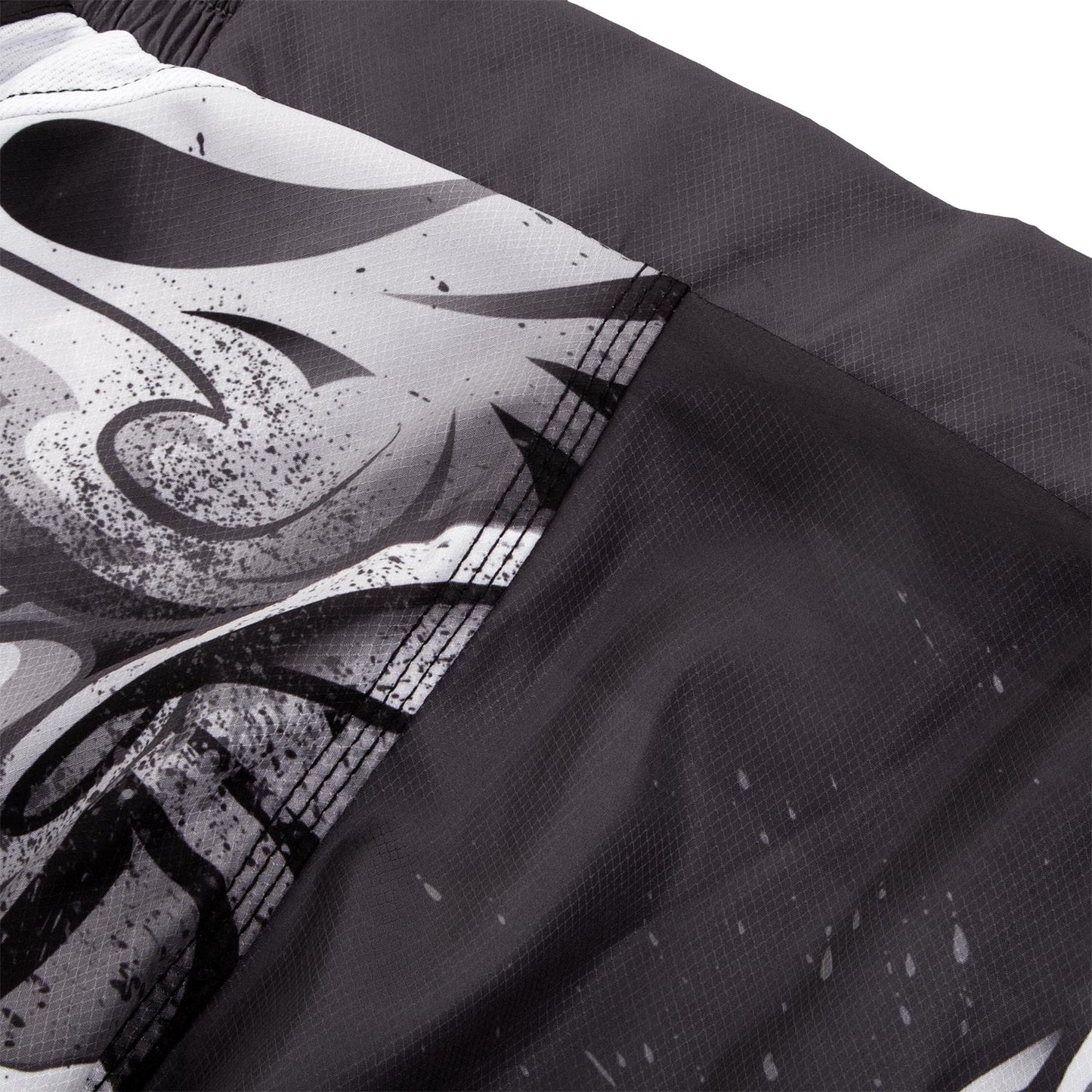 Fightshort court Venum Devil - Blanc/Noir