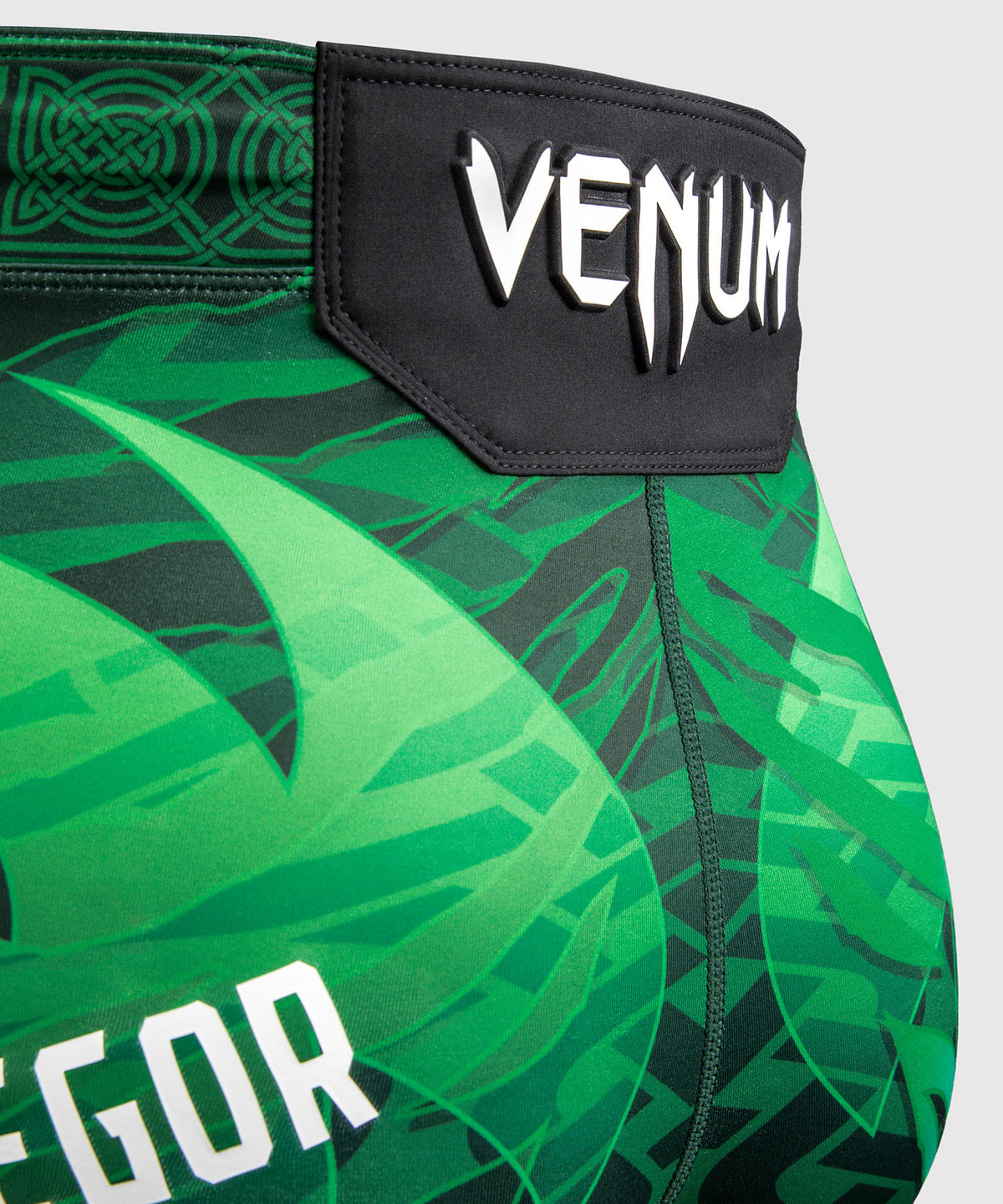 UFC Unrivaled by Venum Conor McGregor Herren-Vale-Tudo-Shorts - Grün
