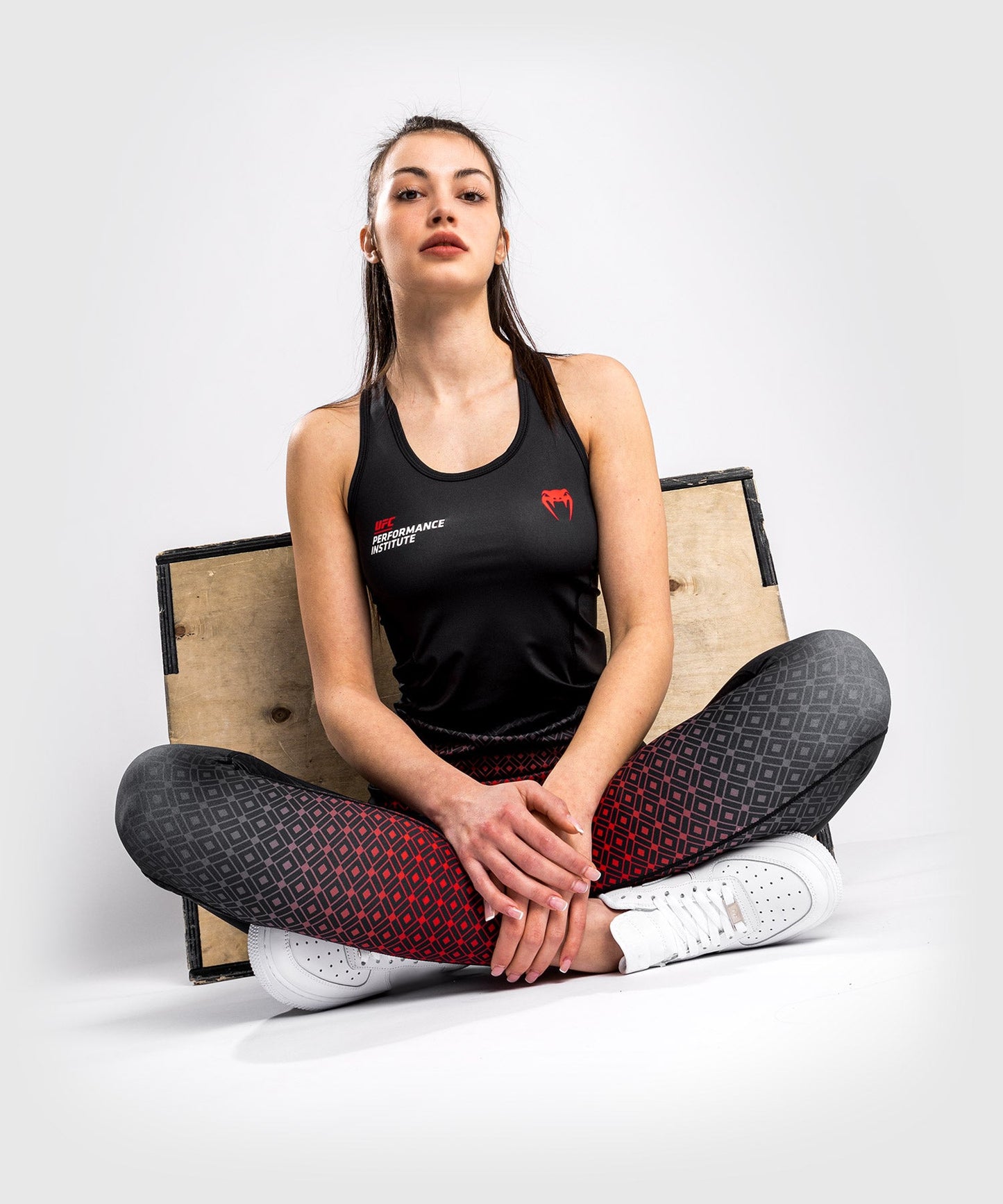 Venum Performance Institute UFC Dry Tech Tank - Damen - Schwarz/Rot