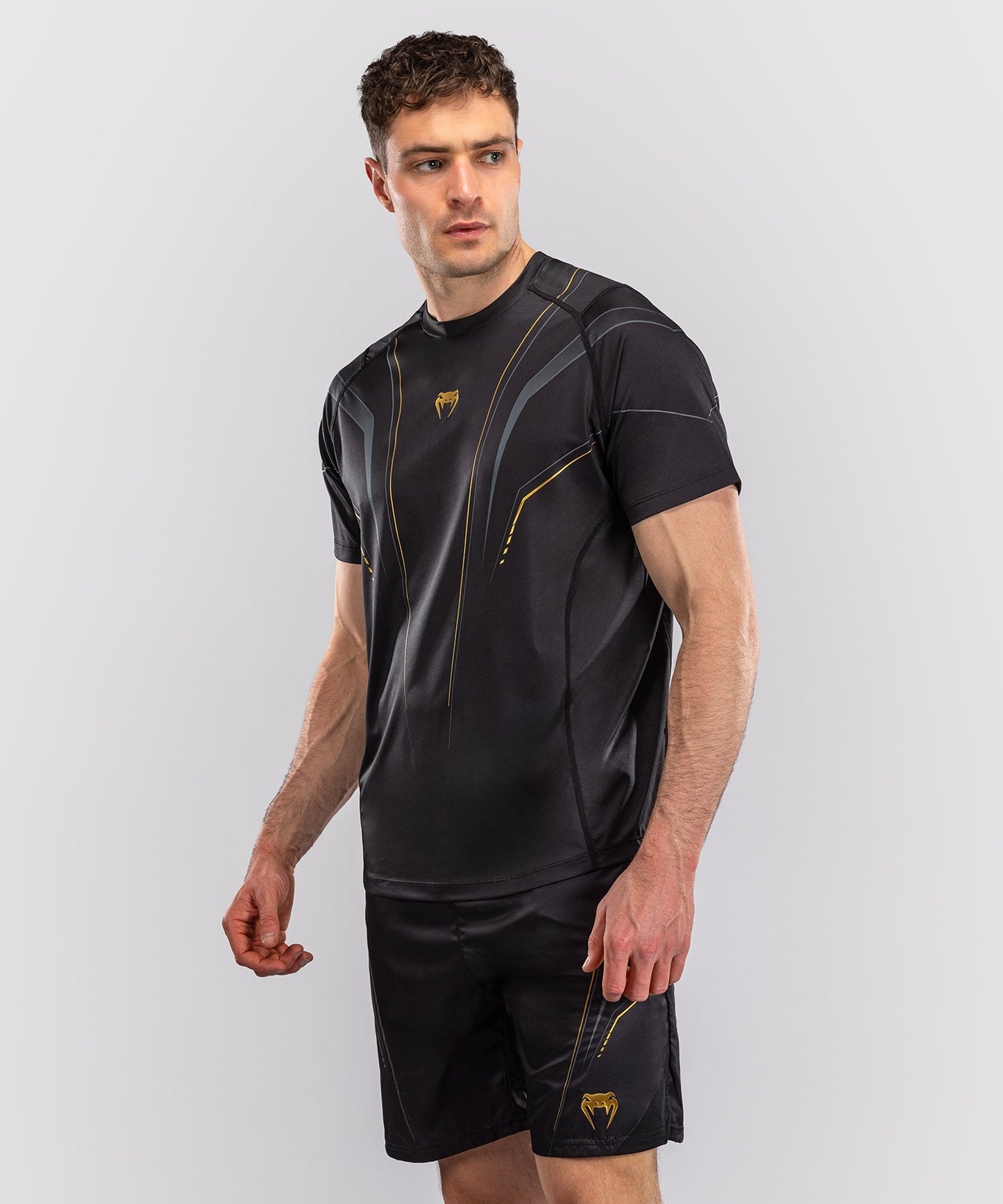 Venum Streamline Dry-Tech T-Shirt – Schwarz/Gold