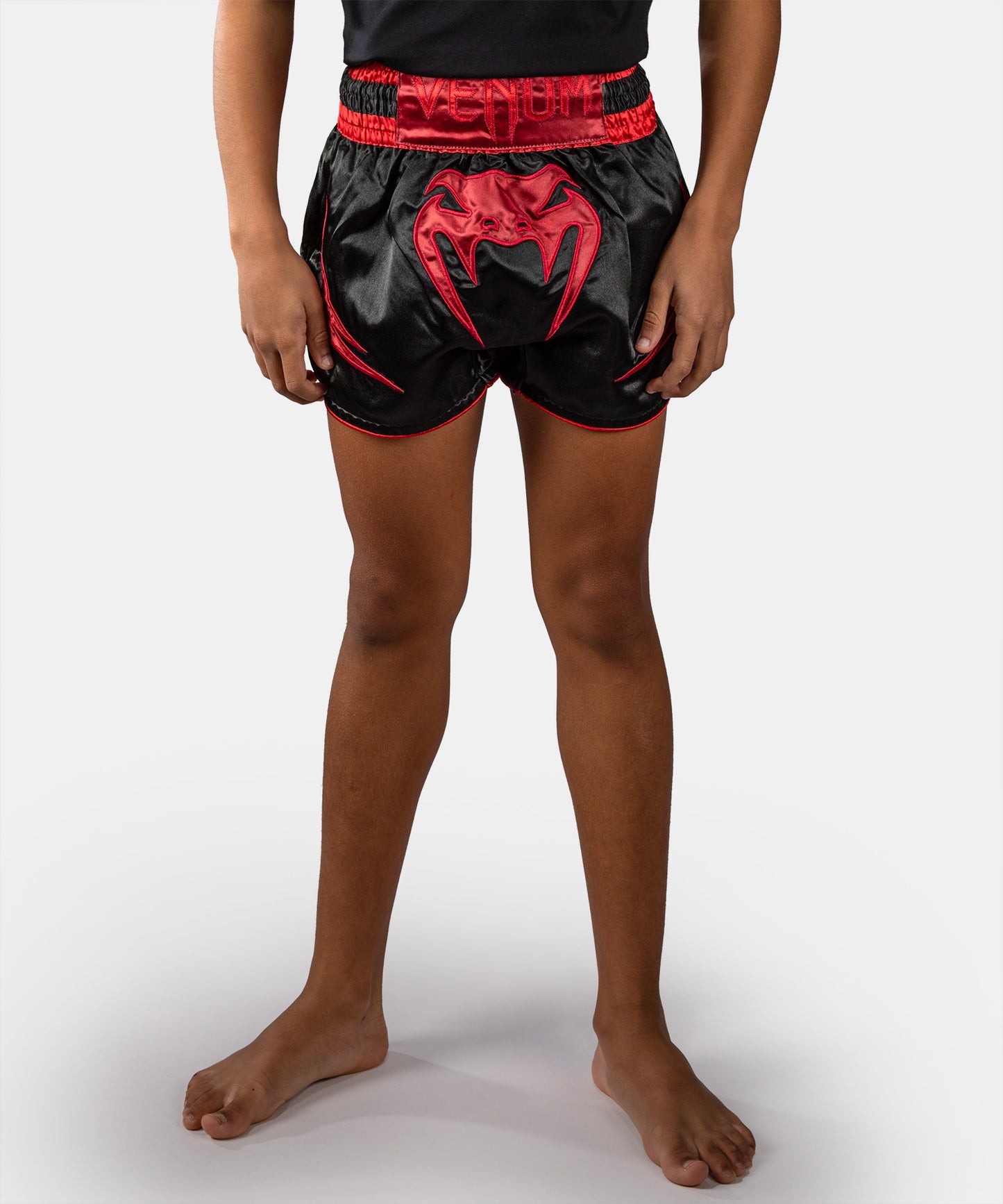 Venum Attack Muay Thai-Shorts - Schwarz/Rot