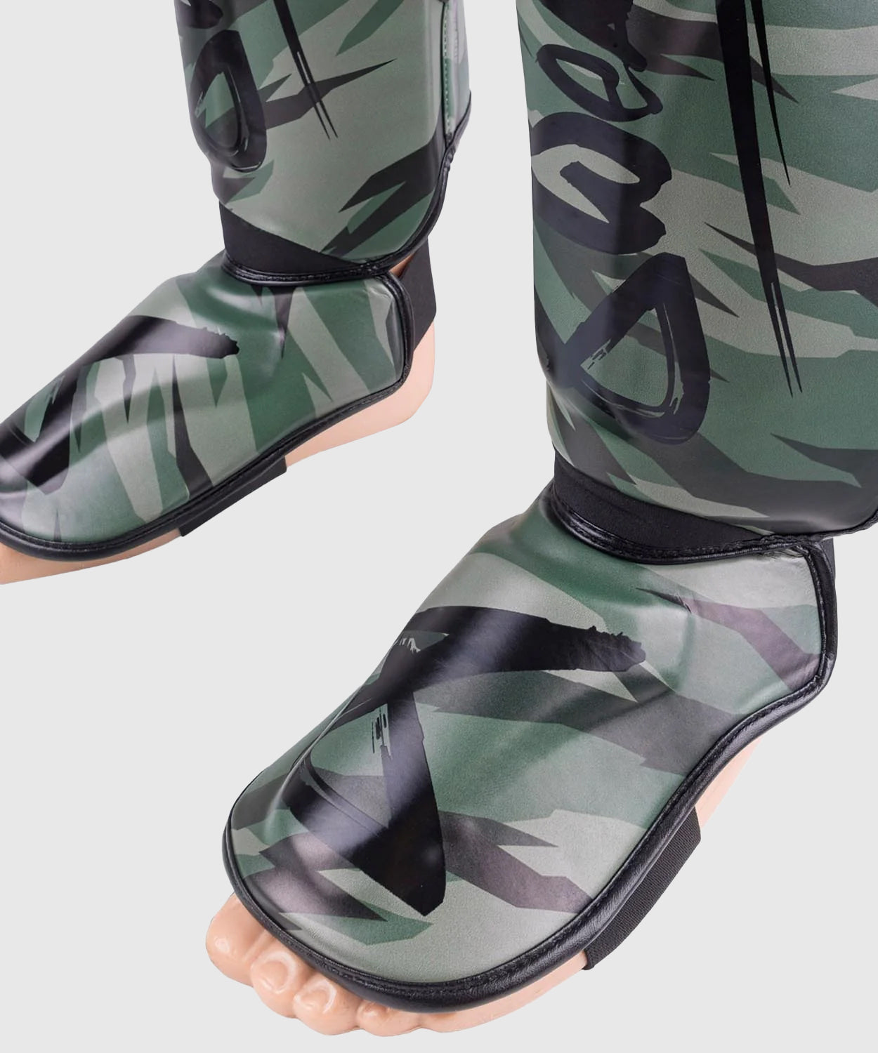Protège-Tibias 8 Weapons Unlimited 2.0 - Woodland Camo