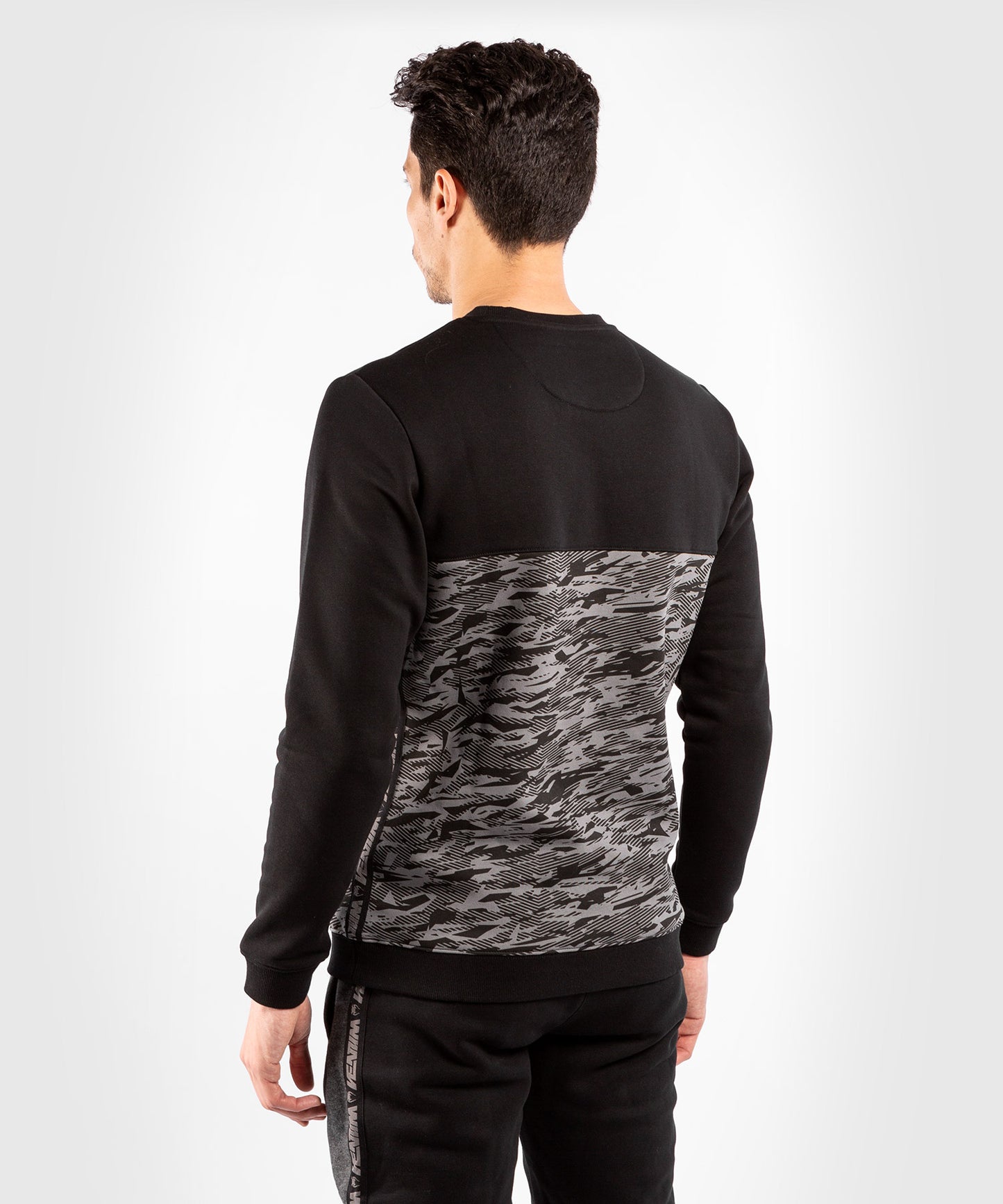 Venum Connect Sweatshirt mit Rundhalsausschnitt – Schwarz/Dunkles Camo