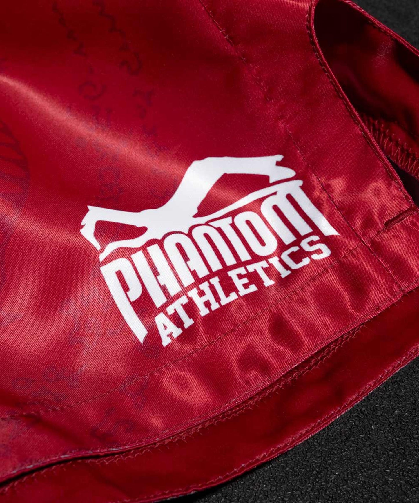 Short de Muay Thai Phantom Athletics Sak Yant - Rouge