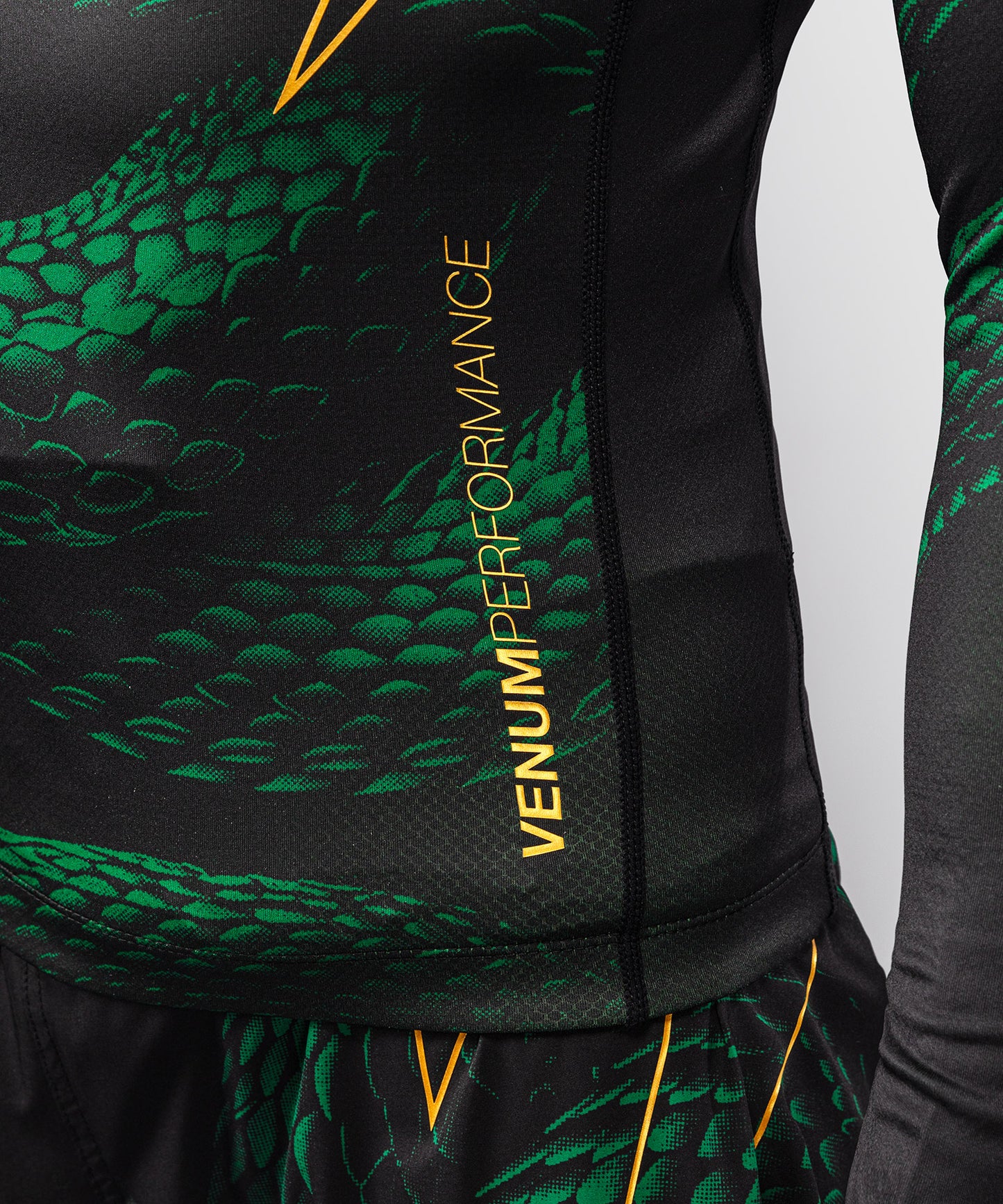Venum Matupa Long Sleeve Rashguard - Black/Green/Gold