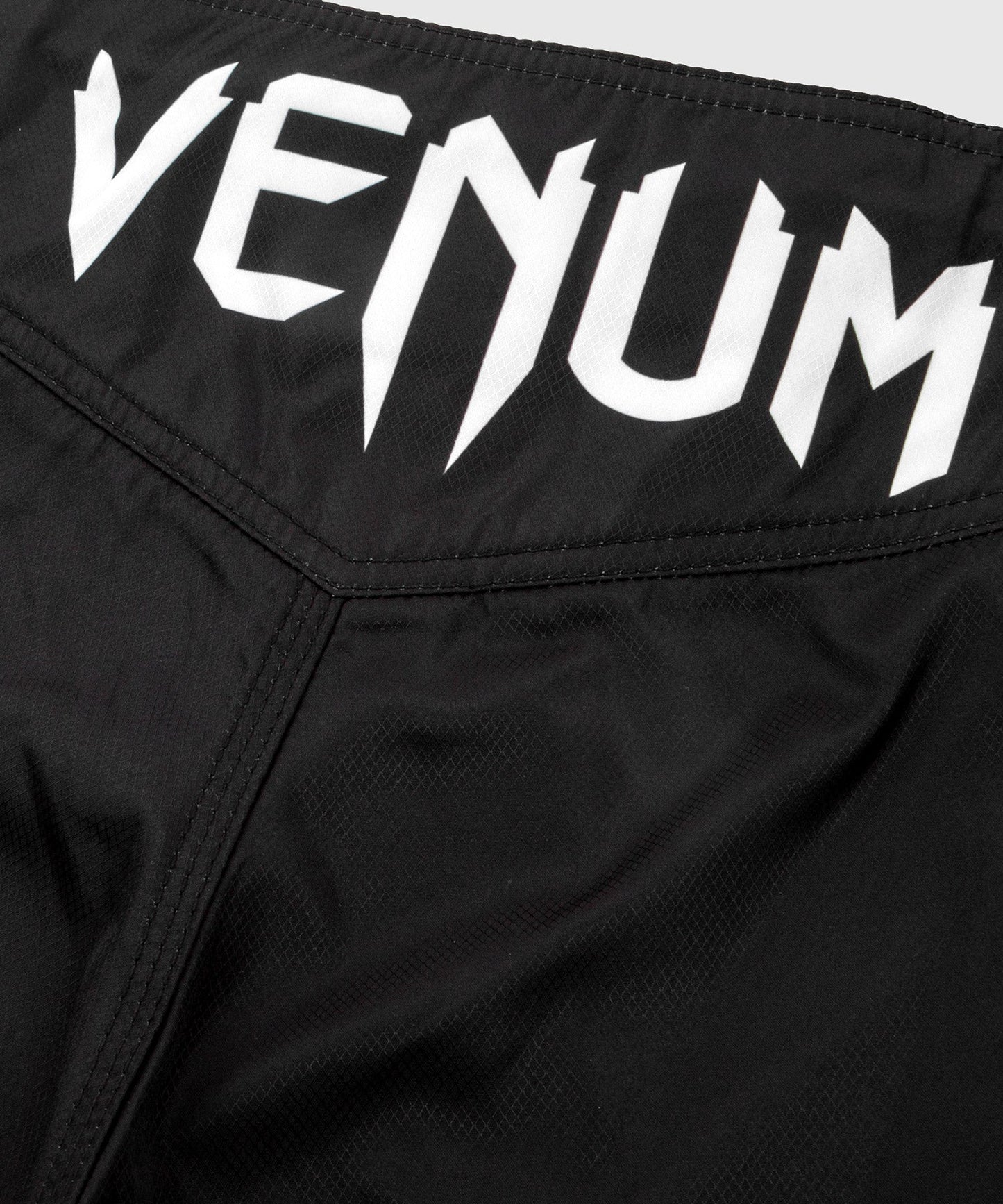 Fightshort Venum Light 3.0 - Black/White