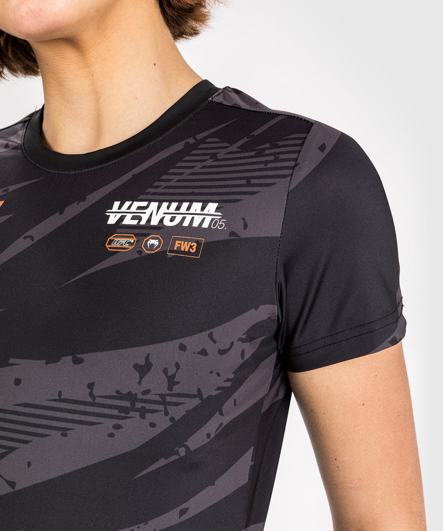 UFC Adrenaline by Venum Fight Week Frauen Dry-Tech-T-Shirt - Urban Camo