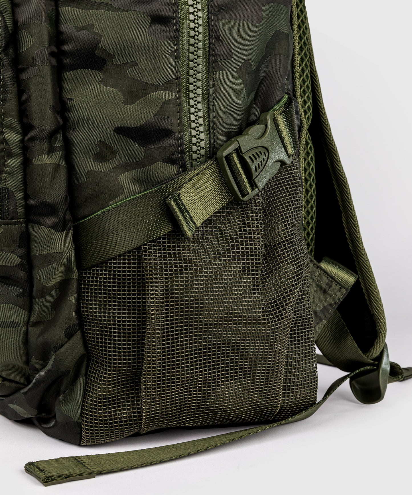 Venum Challenger Pro Rucksack (20-25L) – Khaki/Camo