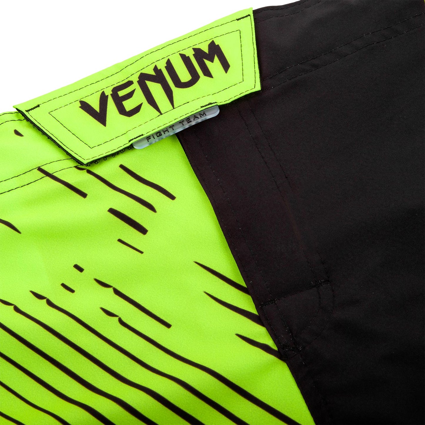 Venum Training Camp 2.0 short fightshorts - Black/Fluorescent Yellow
