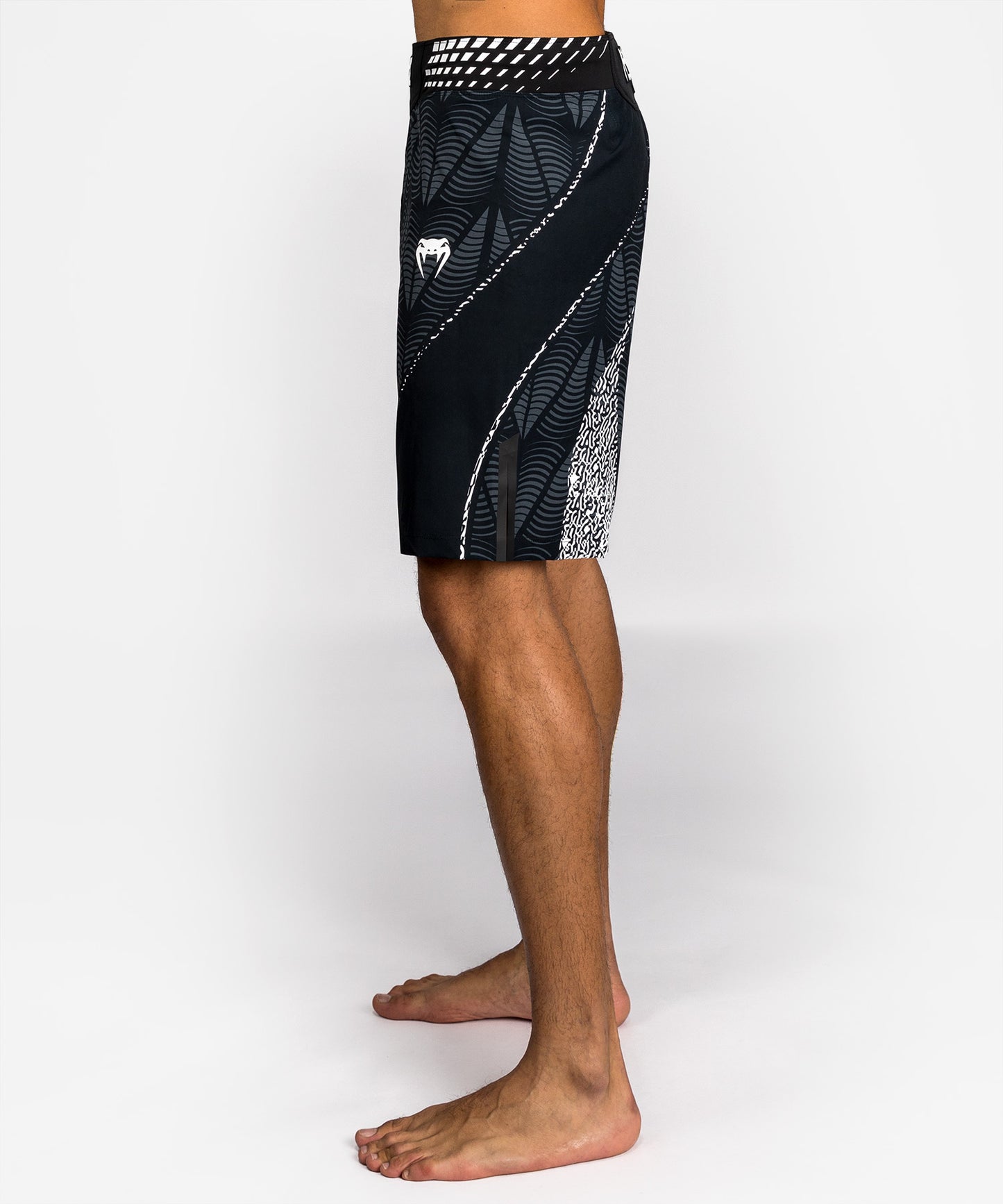 Short de combat coupe longue Homme UFC Zenith by Venum Authentic Fight Night - Noir