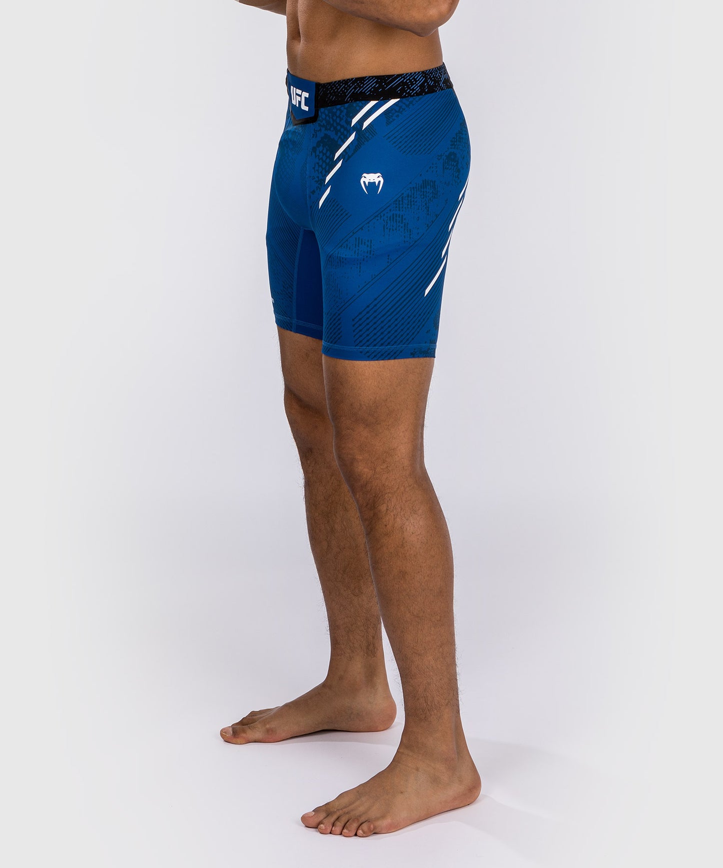 UFC Adrenaline by Venum Authentic Fight Night Vale Tudo Short für Männer - Blau