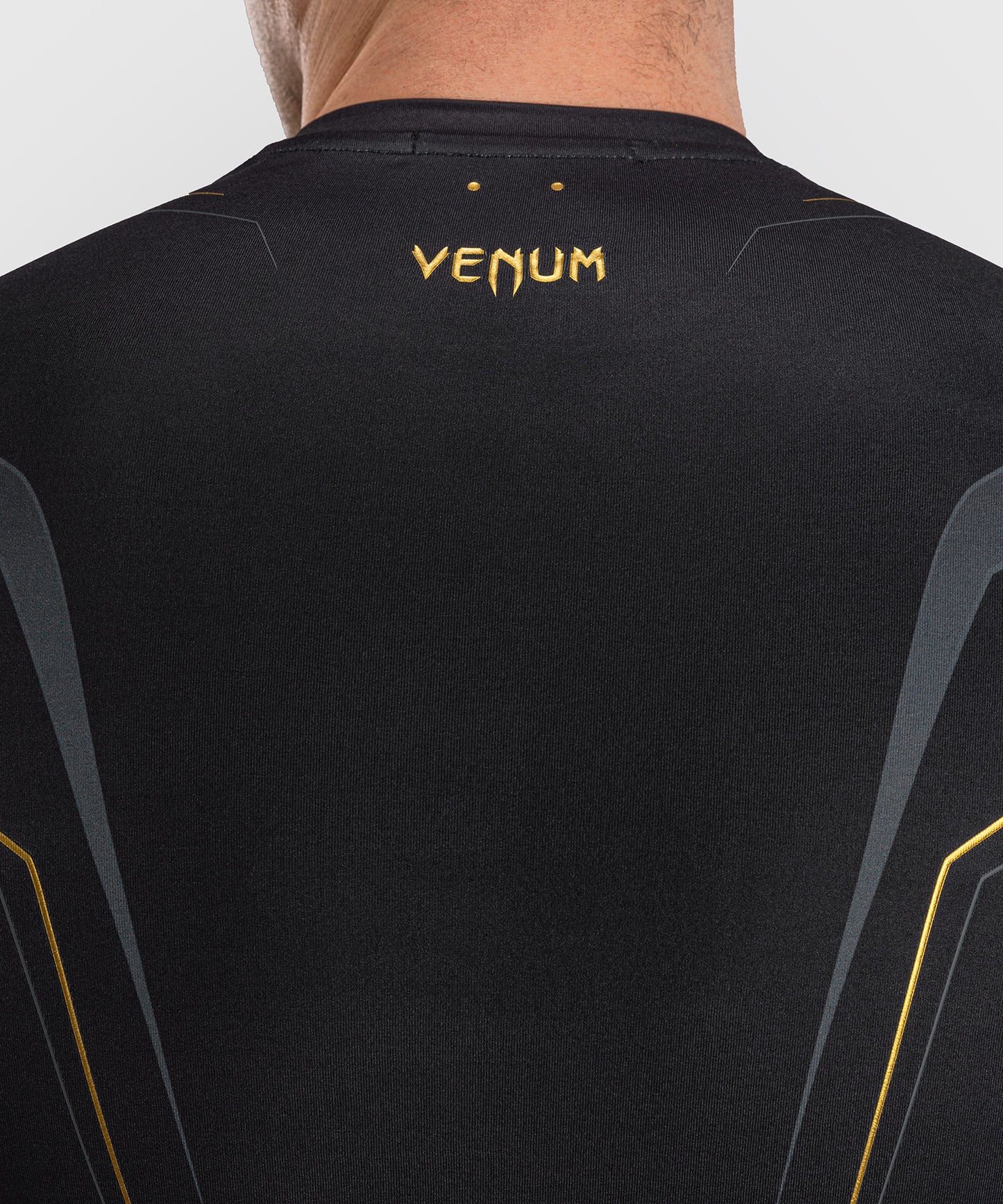 Rashguard à Manches Courtes Venum Streamline – Noir/Or
