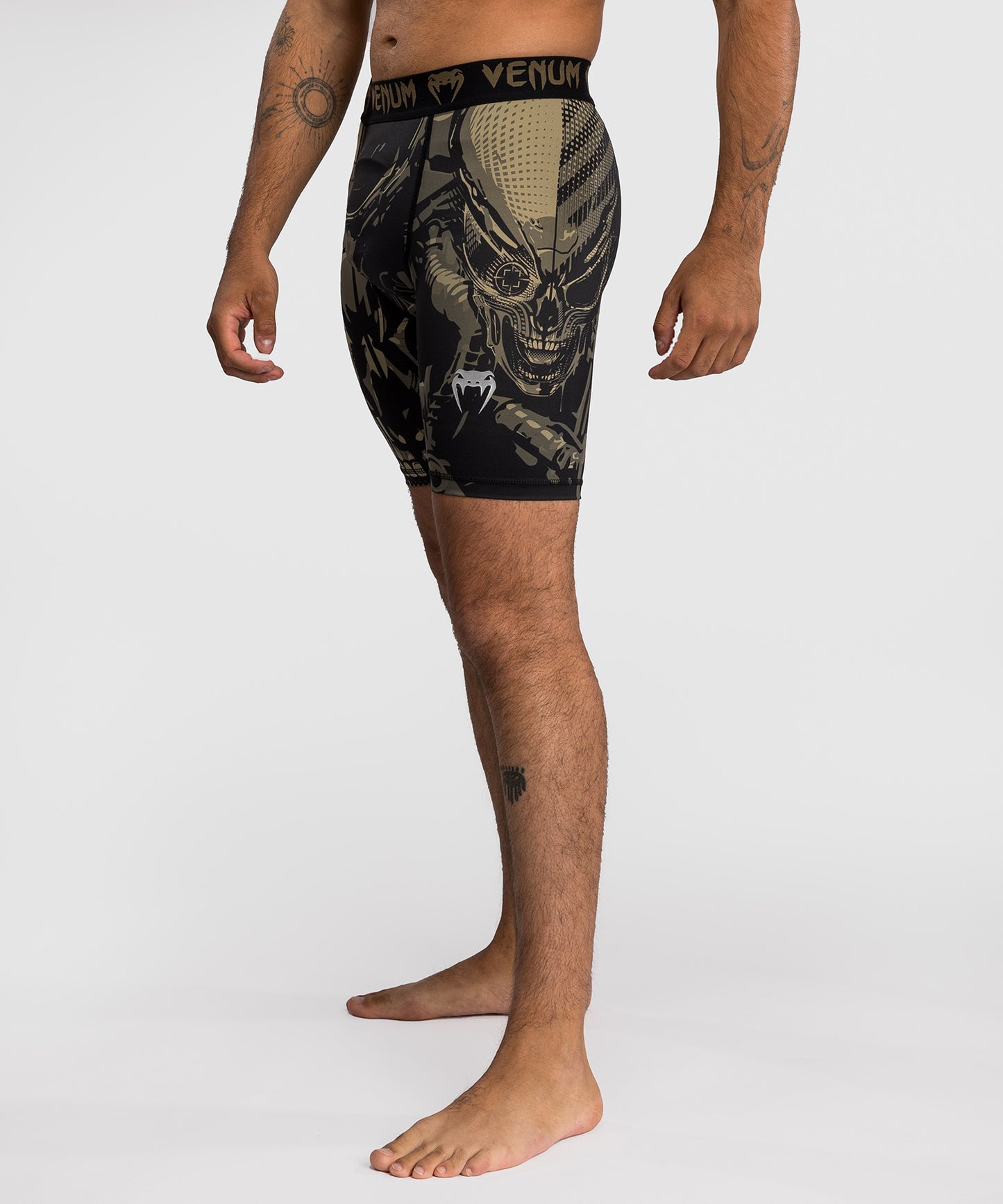 Venum Invader Pantaloncini a compressione - Nero/Sabbia