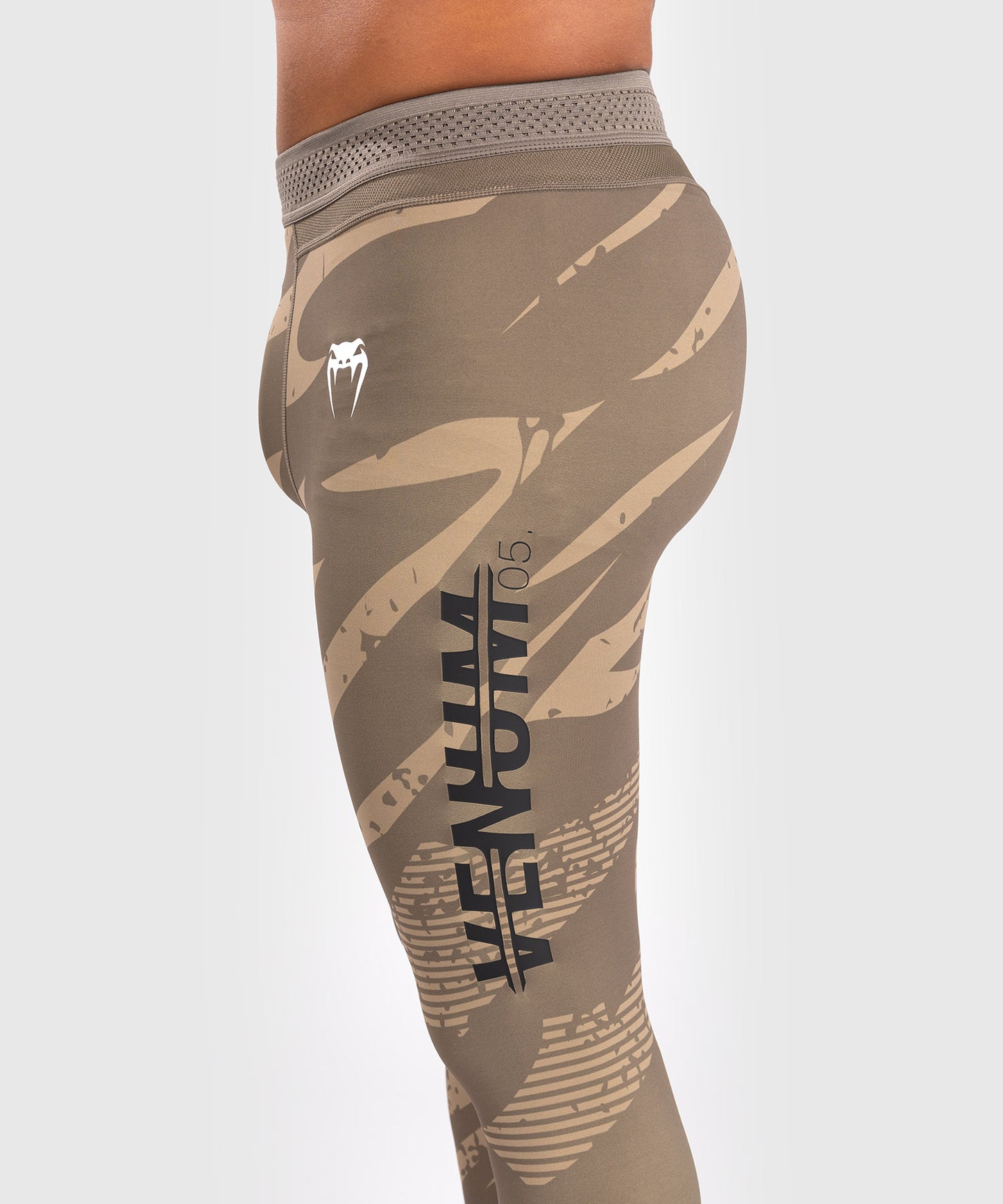 UFC Adrenaline By Venum Fight Week Performance Malla para Hombre - Desert Camo