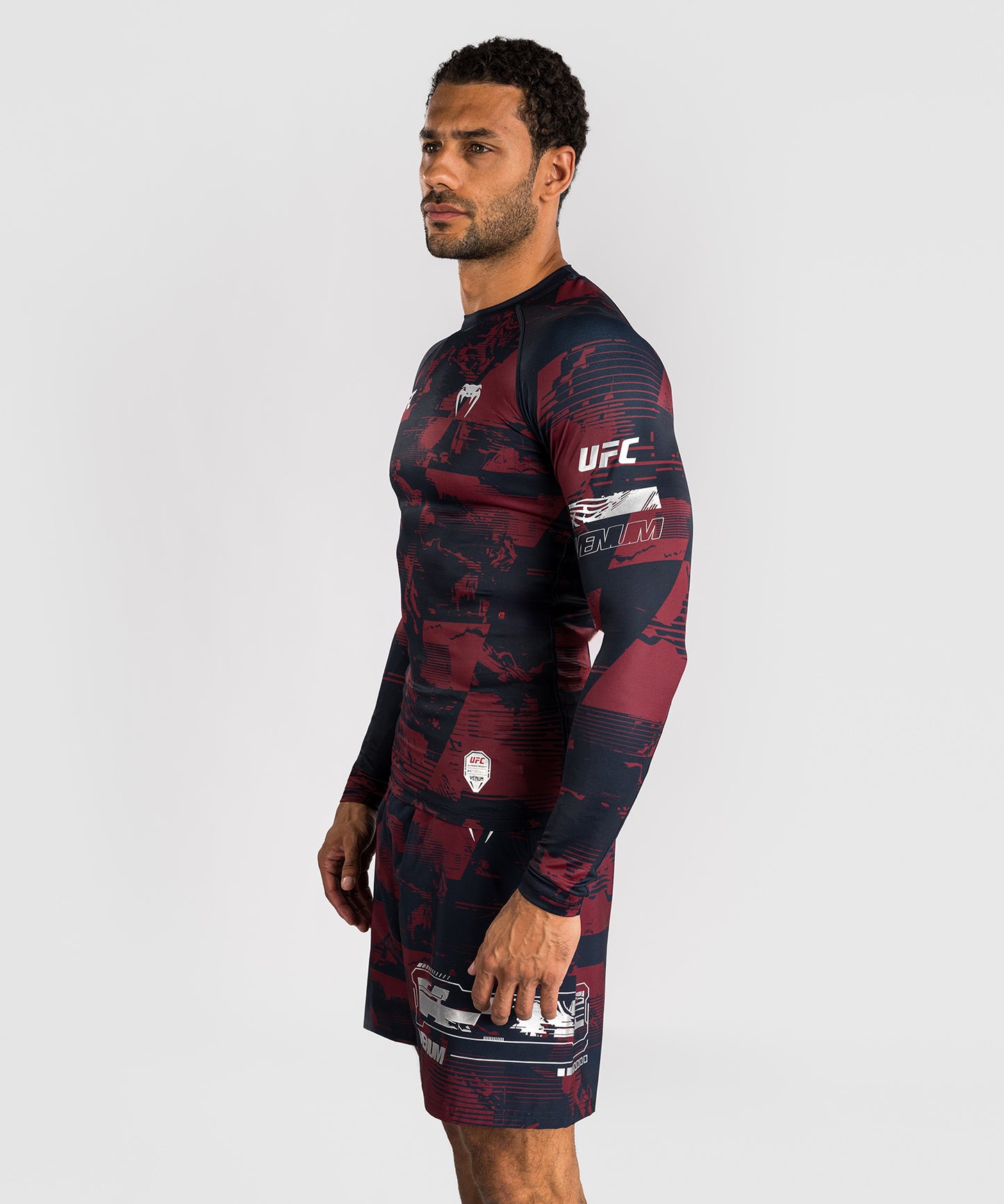 UFC Zenith by Venum Authentic Fight Week Performance Langarm Rashguard Herren - Marineblau/Burgunderrot/Silber