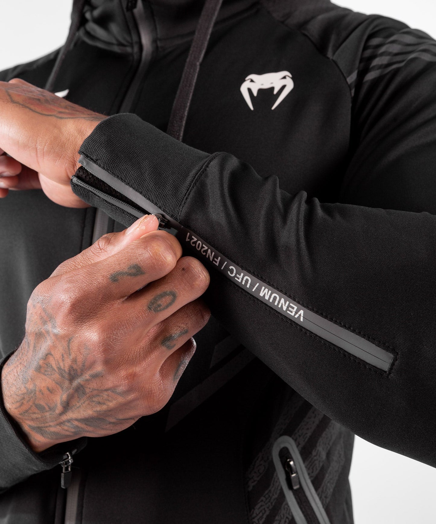 Venum Authentic Fight Night UFC Herren Kapuzenpullover - Schwarz