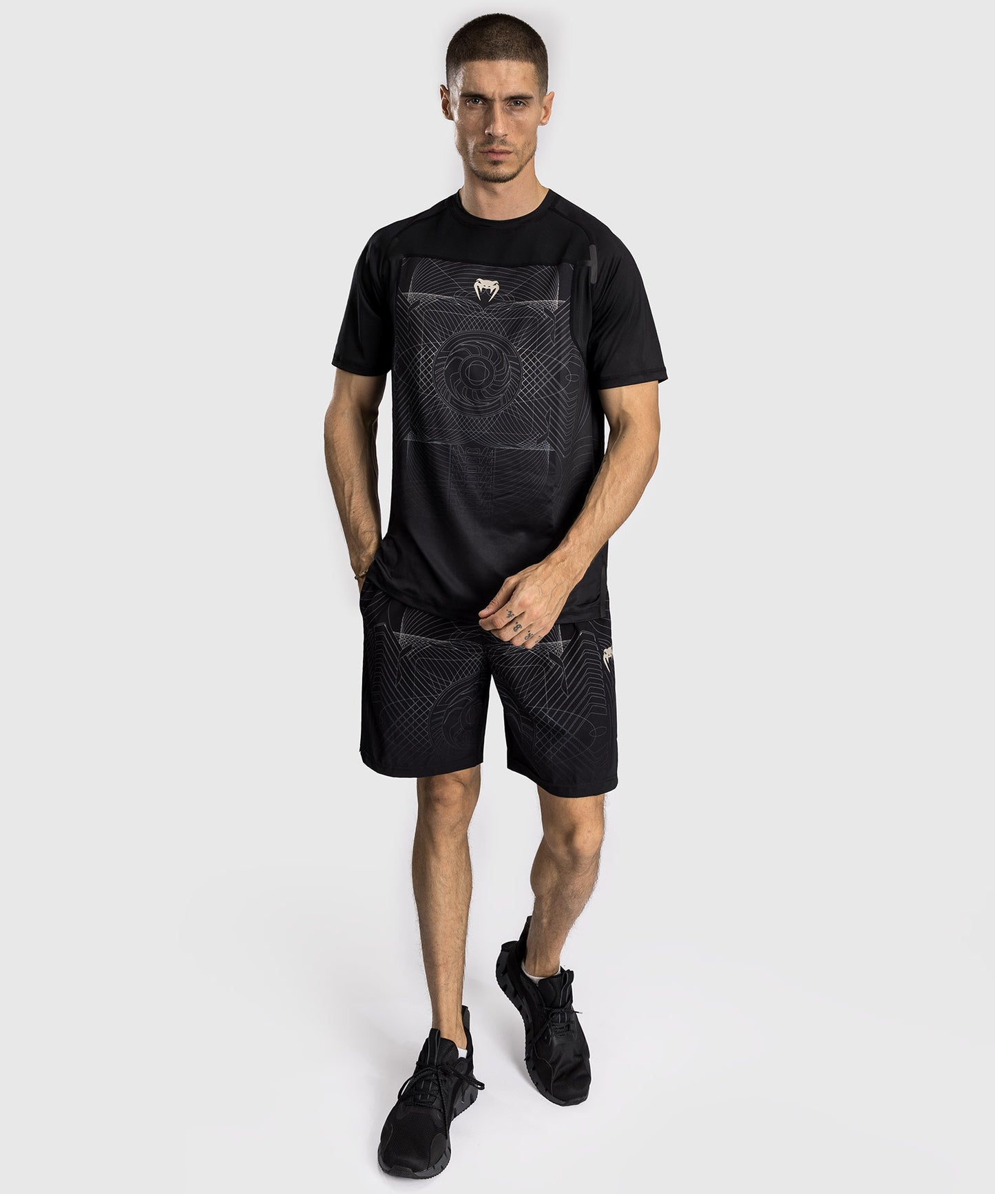 T-Shirt Dry-Tech Venum G-Fit Air - Noir Intense/Sable Désert