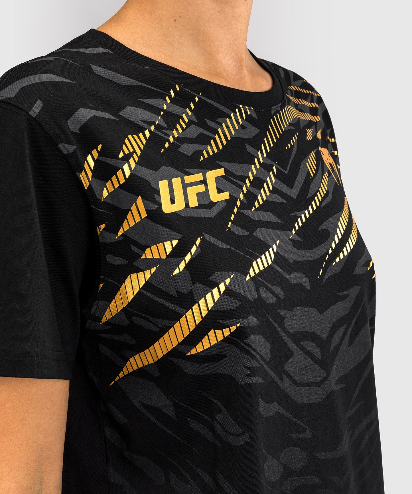 UFC Fusion by Venum Replica Maglietta a Manica Corta per Donna - Champion
