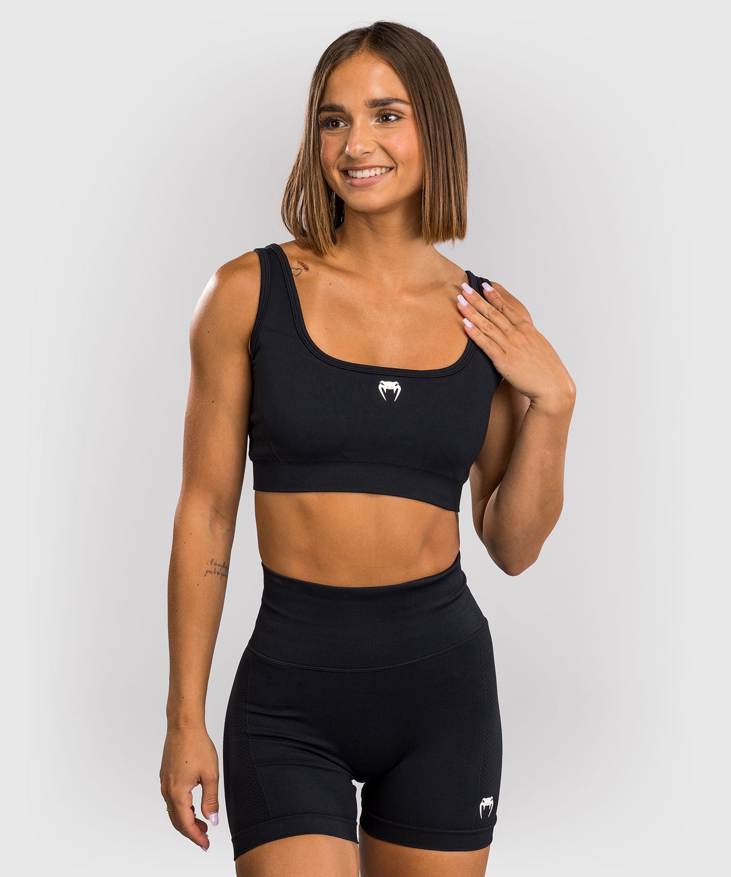 Venum Sculpt Long Sport-BH – Schwarz/Weiß