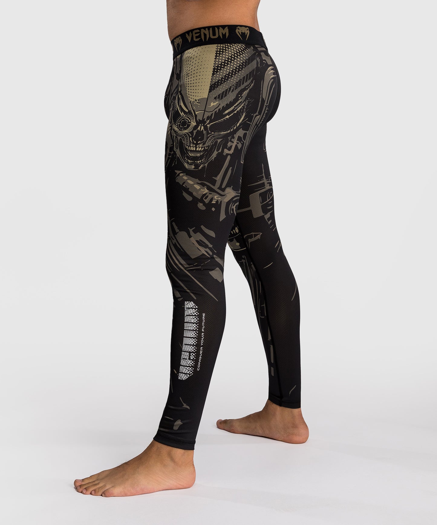Venum Invader Spats - Black/Sand