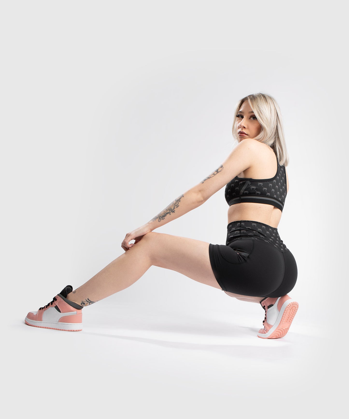 Venum Monogram Bike Shorts für Damen – Schwarz/Roségold