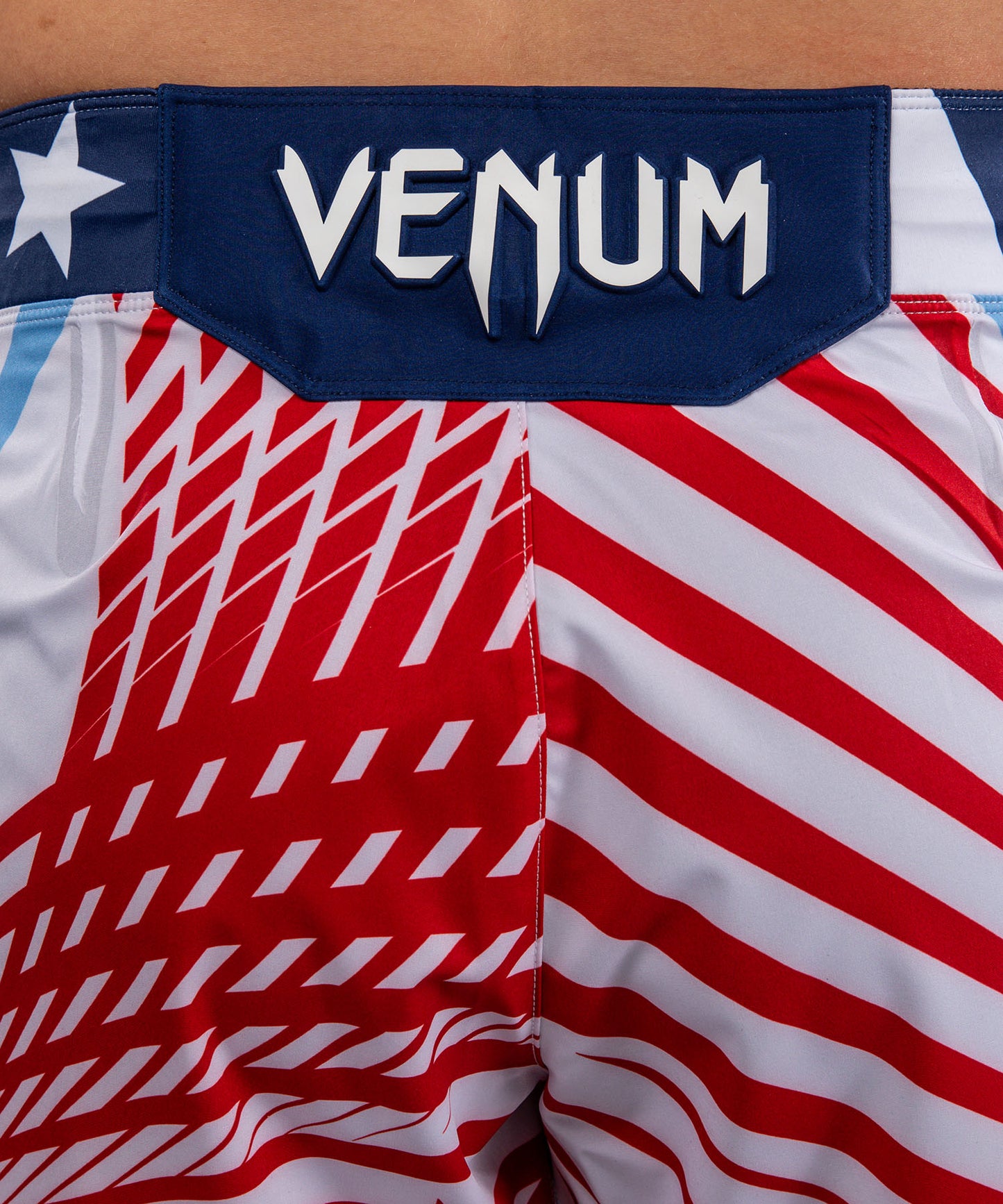 Official UFC Freedom 250 by Venum Authentic Fight Night Pantaloncini da combattimento taglio corto da uomo - Bianco
