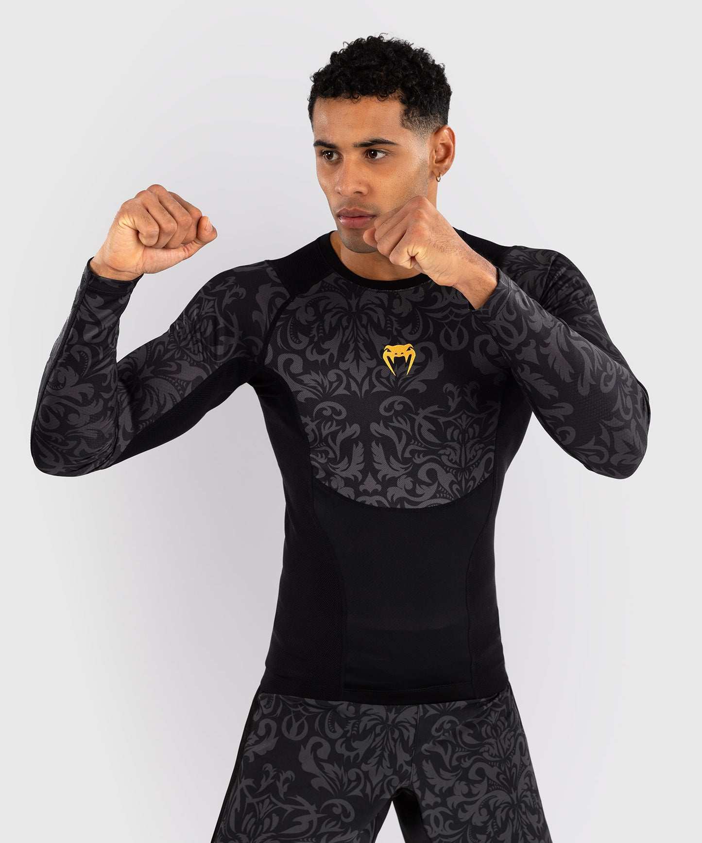 Venum x Topuria Unmatched Edition Rashguard a Maniche Lunghe - Nero/Oro
