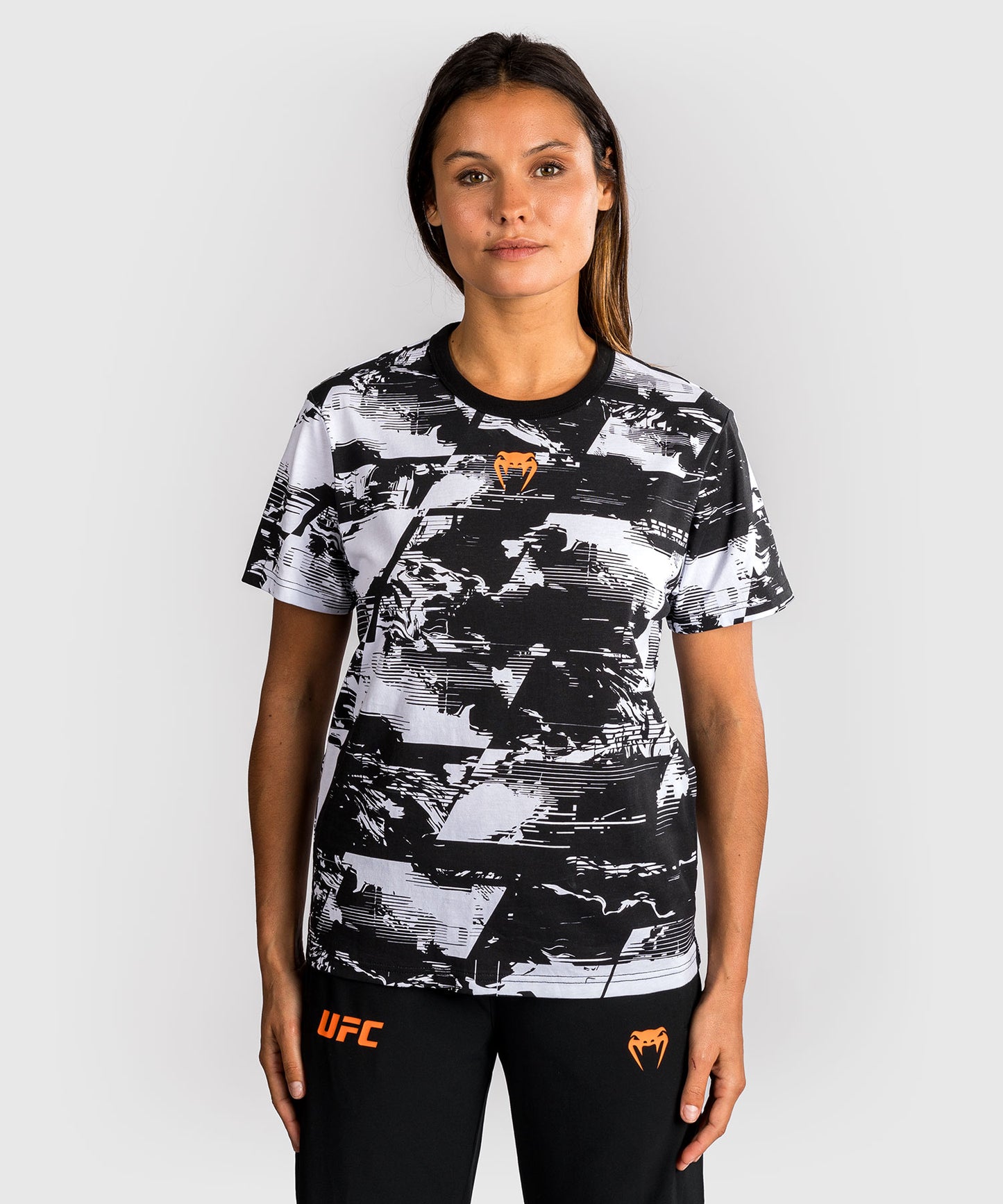 UFC Zenith by Venum Authentic Fight Week Kurzarm T-Shirt Damen - Weiß