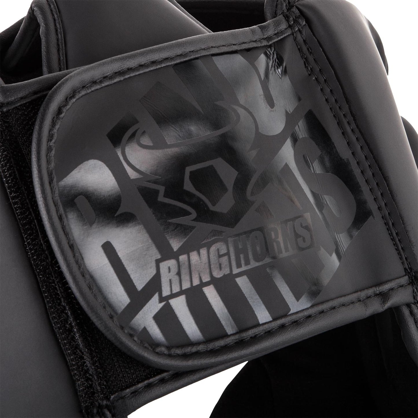 Ringhorns Charger by Venum Casco – Negro/Negro