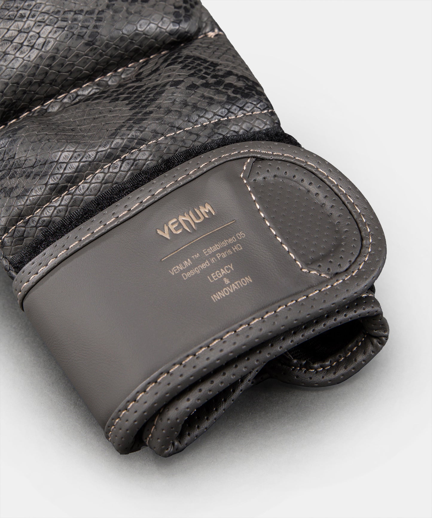 Gants de sparring MMA Midnight Fury Venum - Noir/Gris/Argent