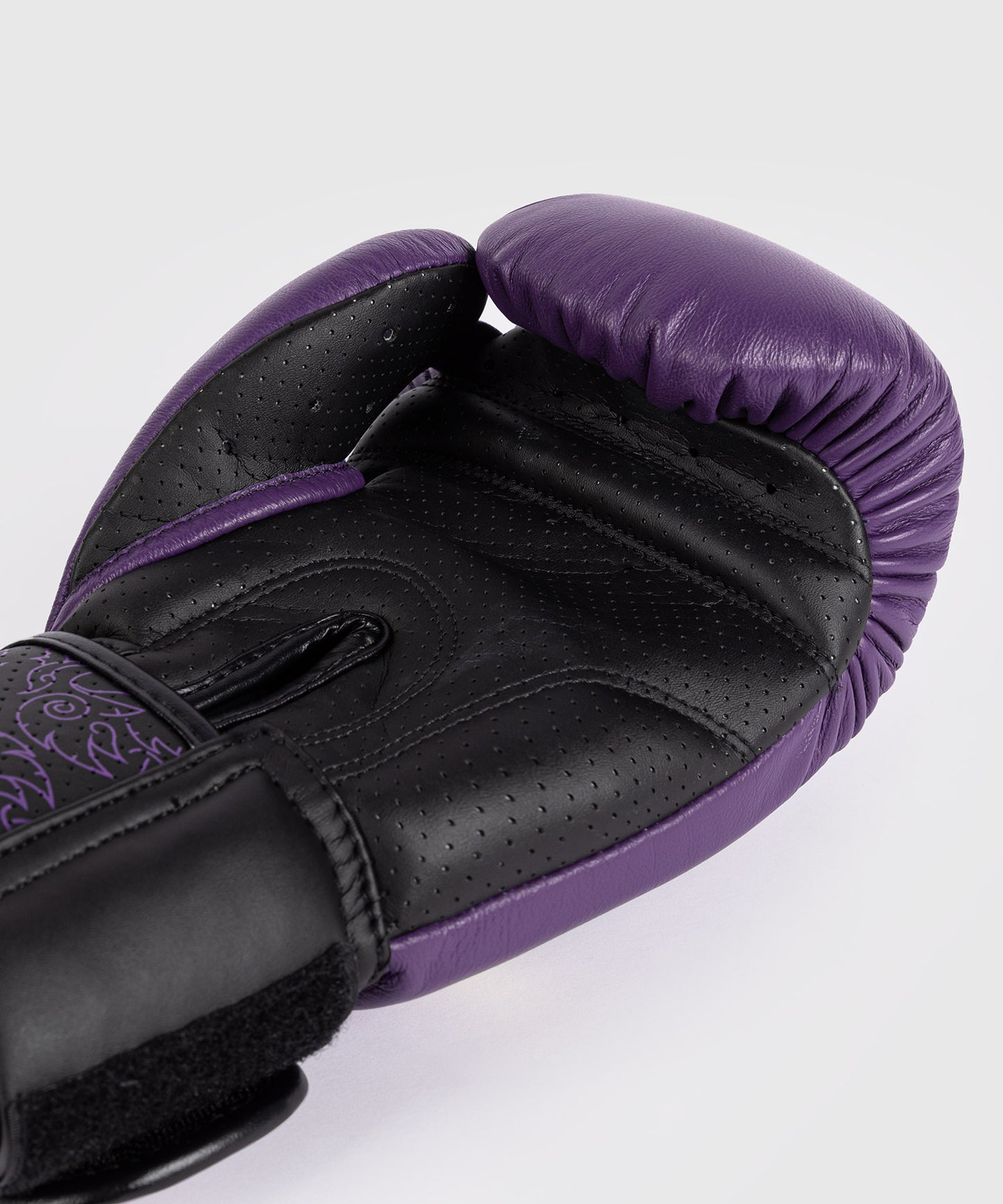 Venum Power 2.0 Boxing Gloves - Dark Plum
