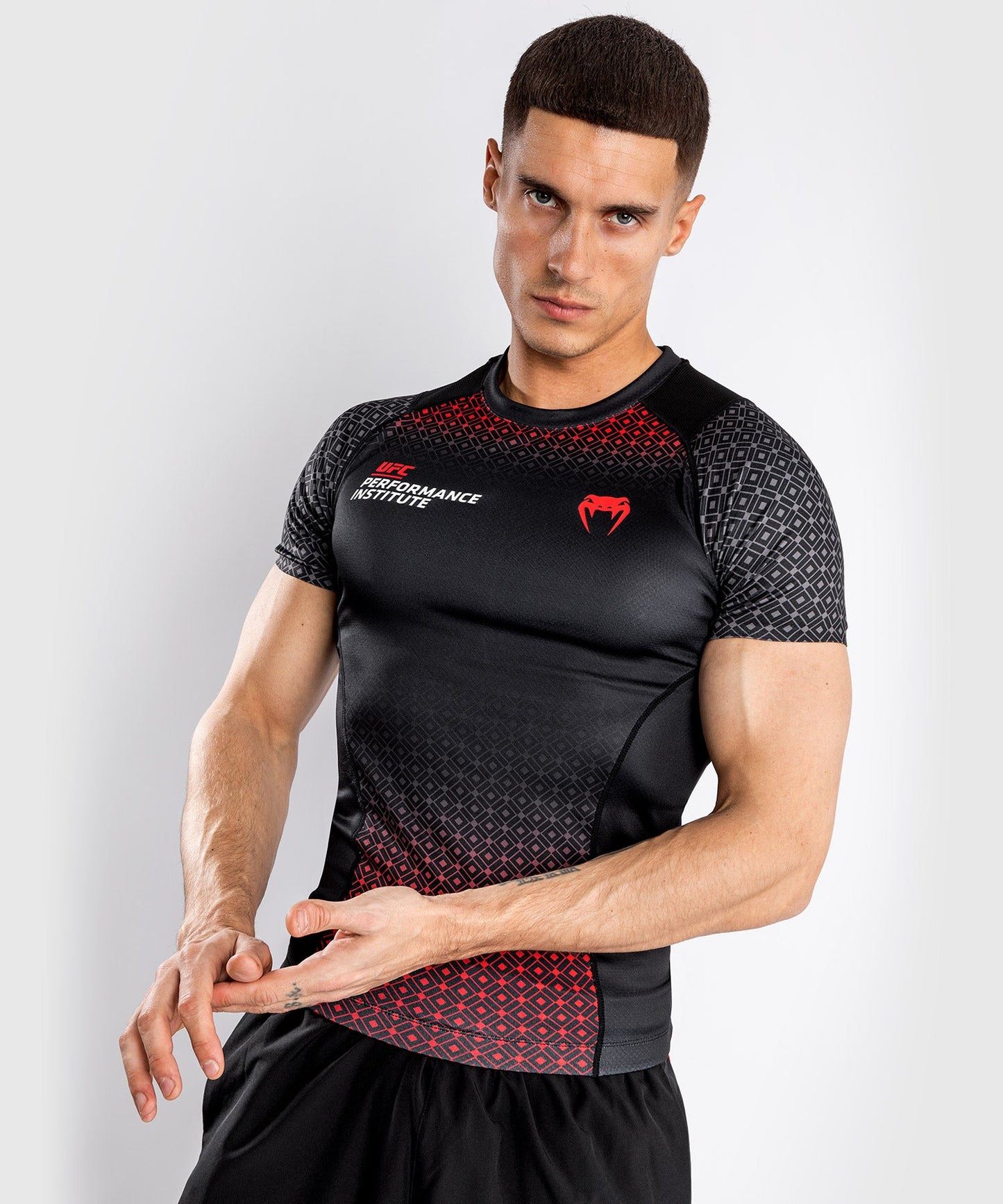 Venum Performance Institute UFC Compression T-Shirt - Kurzarm - Schwarz/Rot