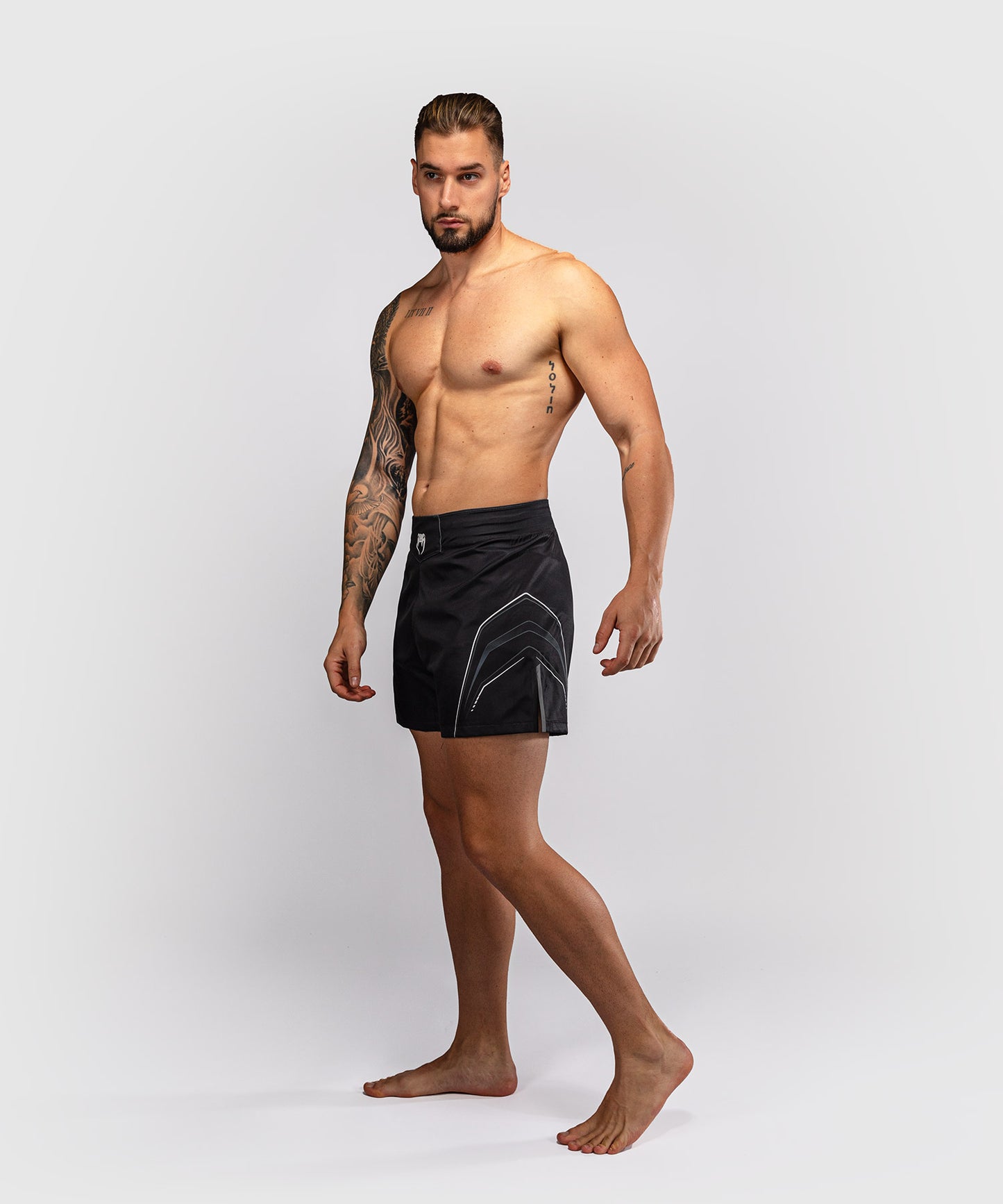 Venum Streamline Fightshorts – Schwarz/Weiß