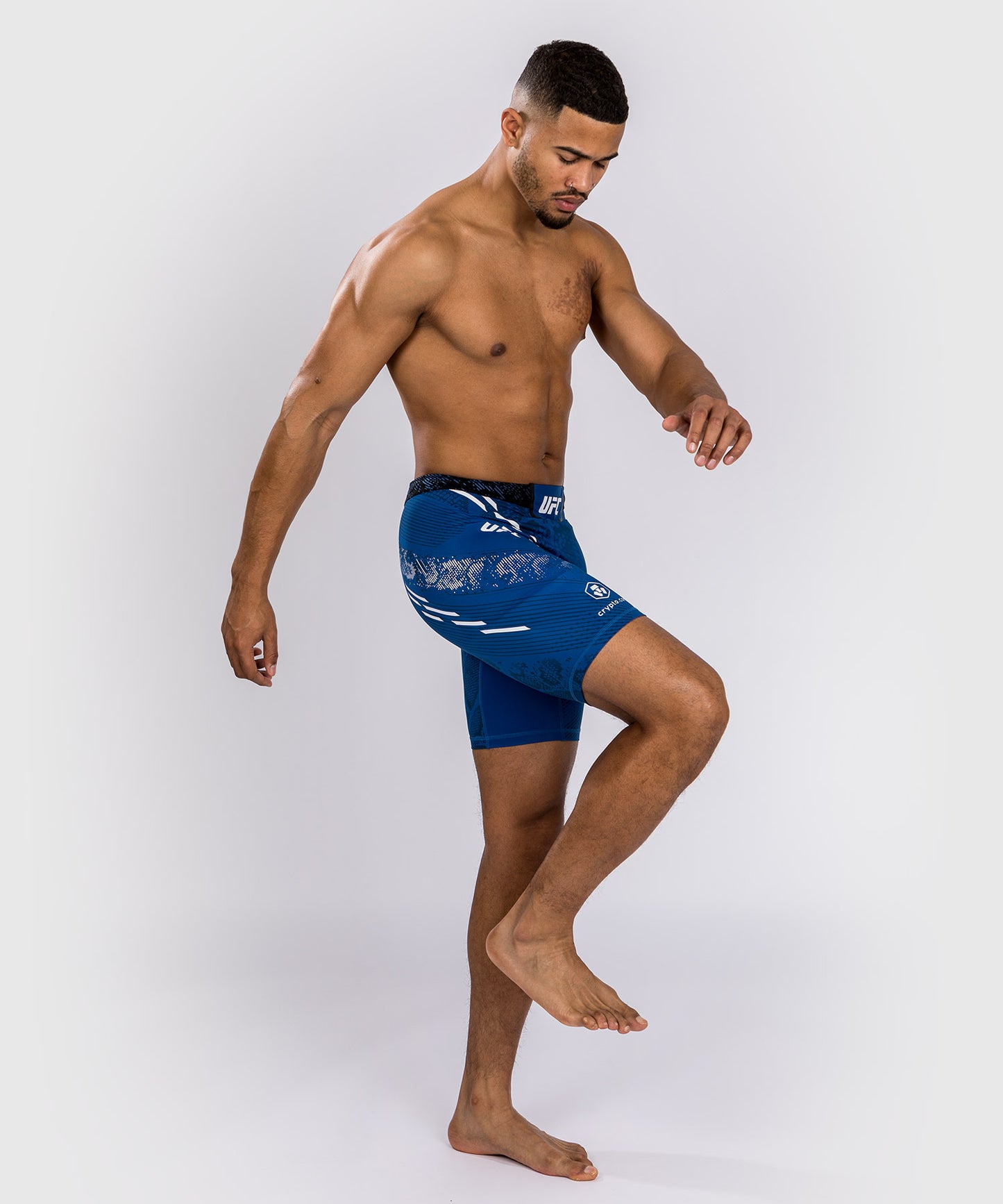 UFC Adrenaline by Venum Authentic Fight Night Vale Tudo Short für Männer - Blau