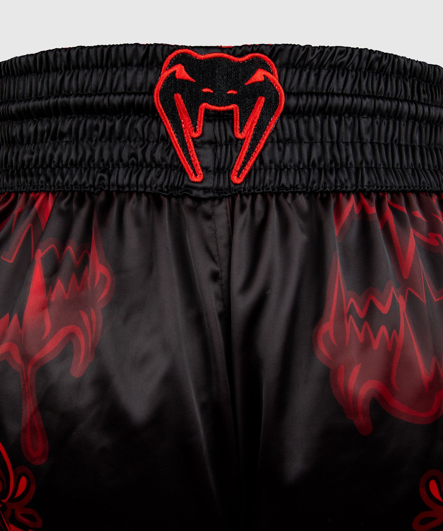 Venum Wolf Atak Pantaloncini Muay Thaï – Nero/Rosso