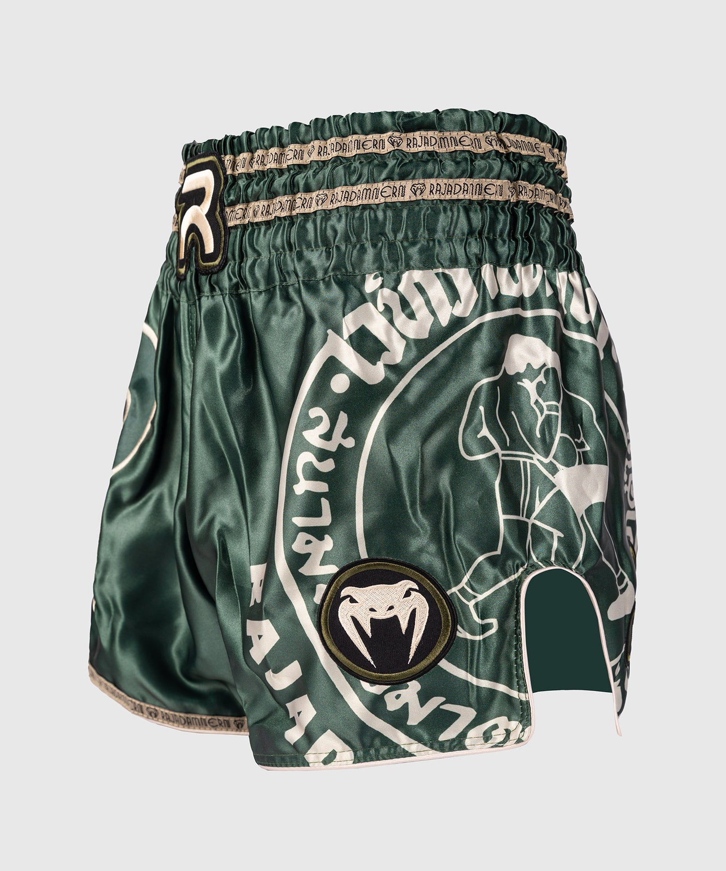 Venum x Rajadamnern Muay Thai Shorts - Militärgrün