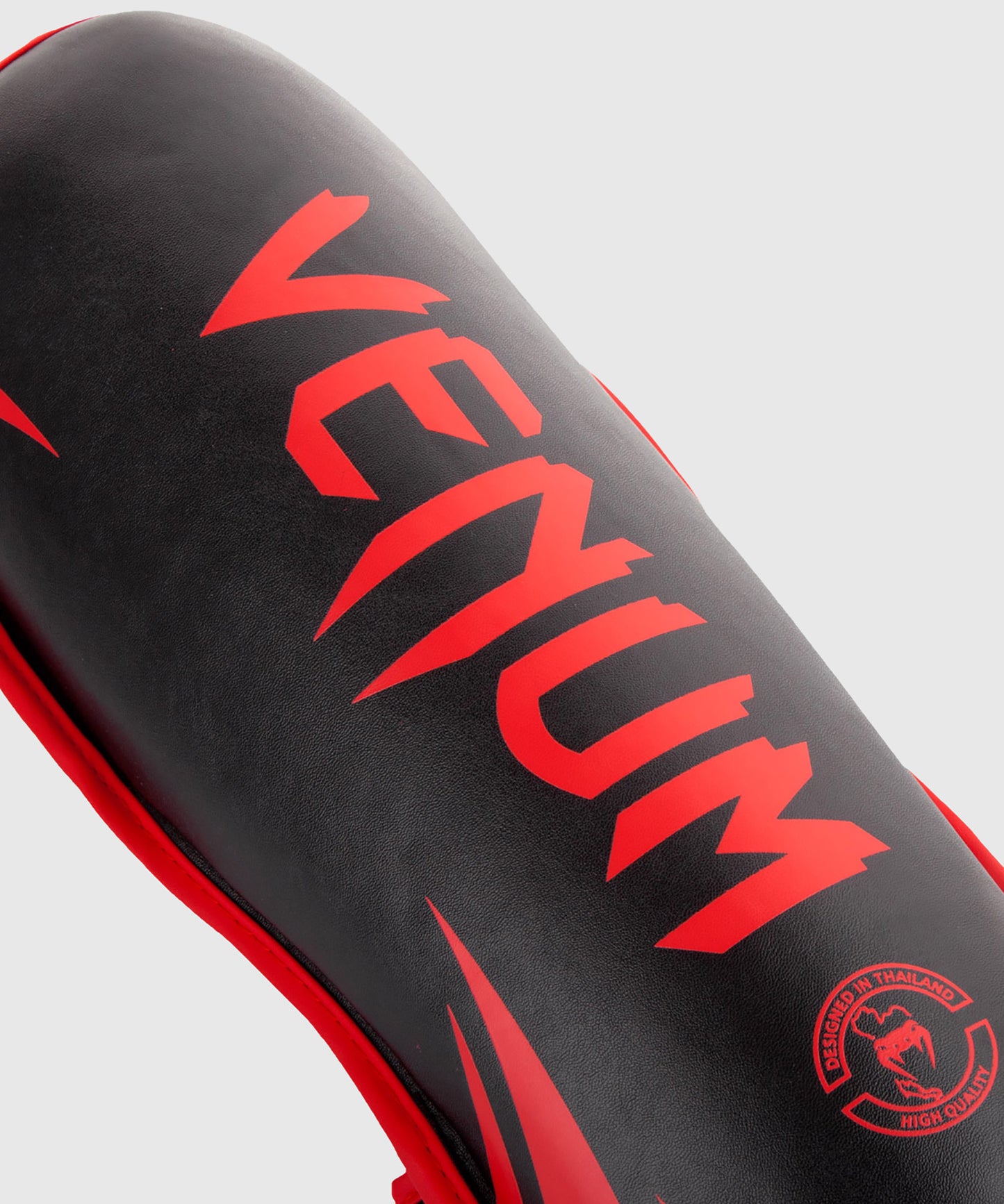 Espinilleras Standup Venum Challenger - Negro/Rojo - Exclusividad