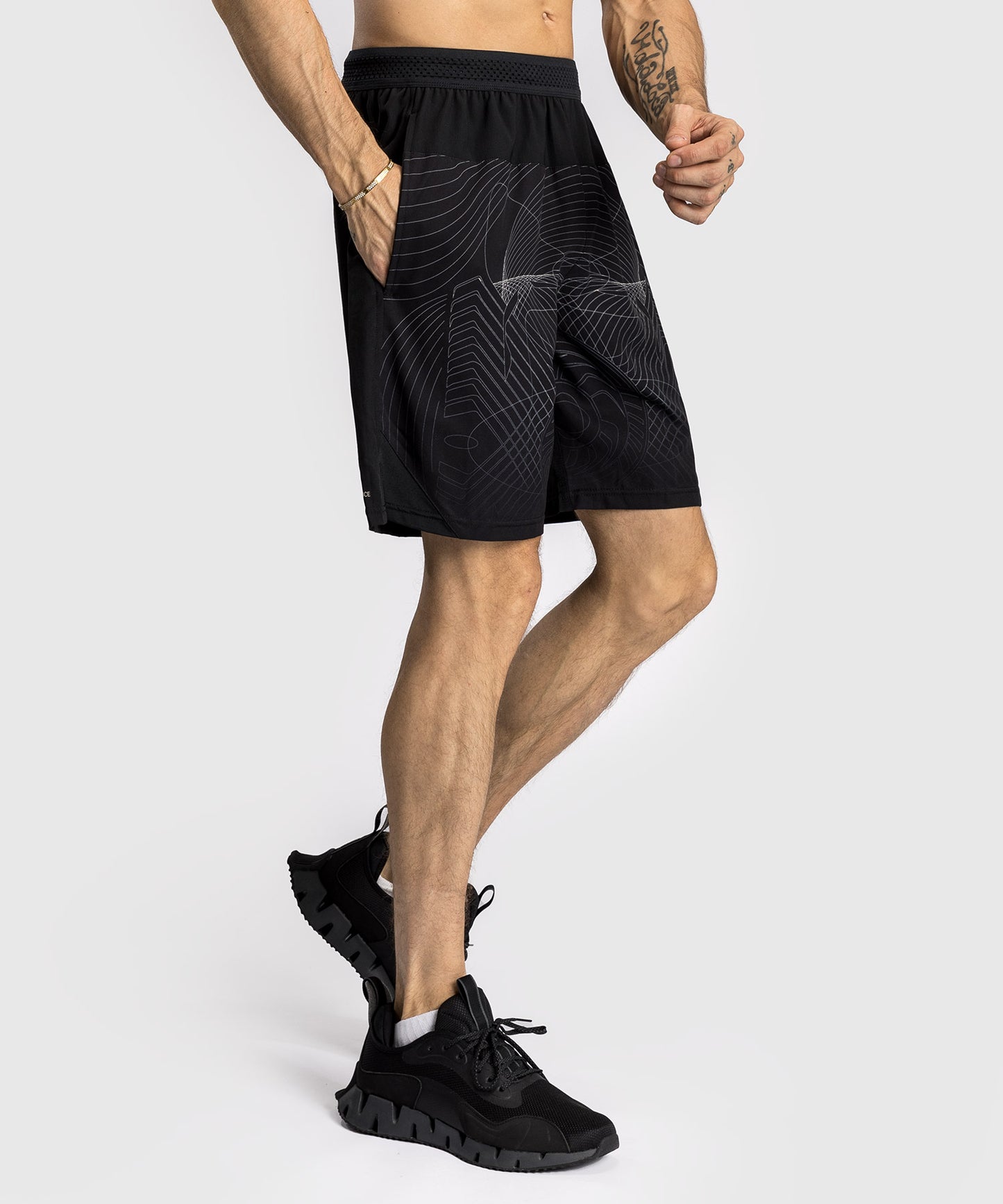 Short d'entraînement Venum G-Fit Air pour Hommes - Noir Intense/Sable Désert