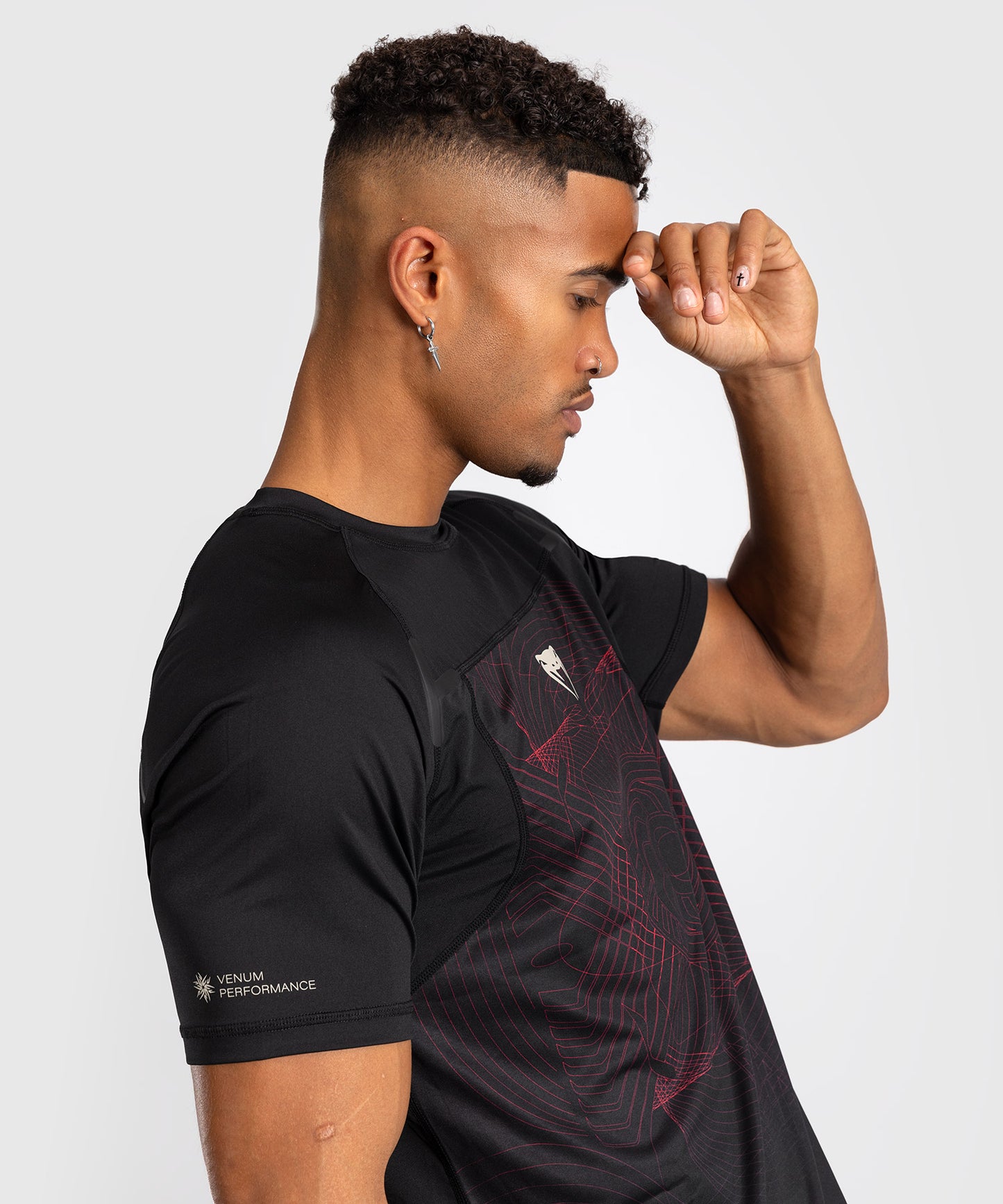 Venum G-Fit Air Herren Dry-Tech T-Shirt - Tiefschwarz / Feuerrot