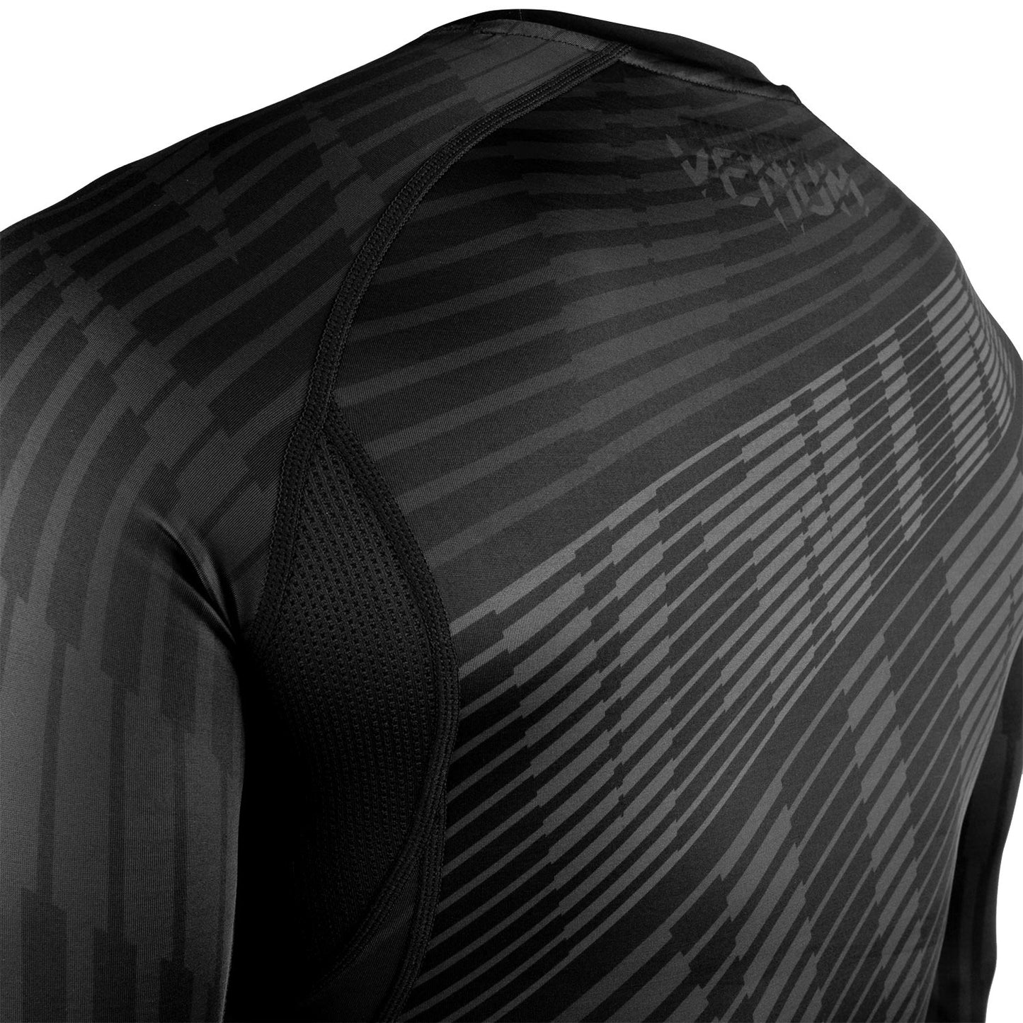 Venum Plasma Rashguard - Kurzarm - Schwarz/Schwarz