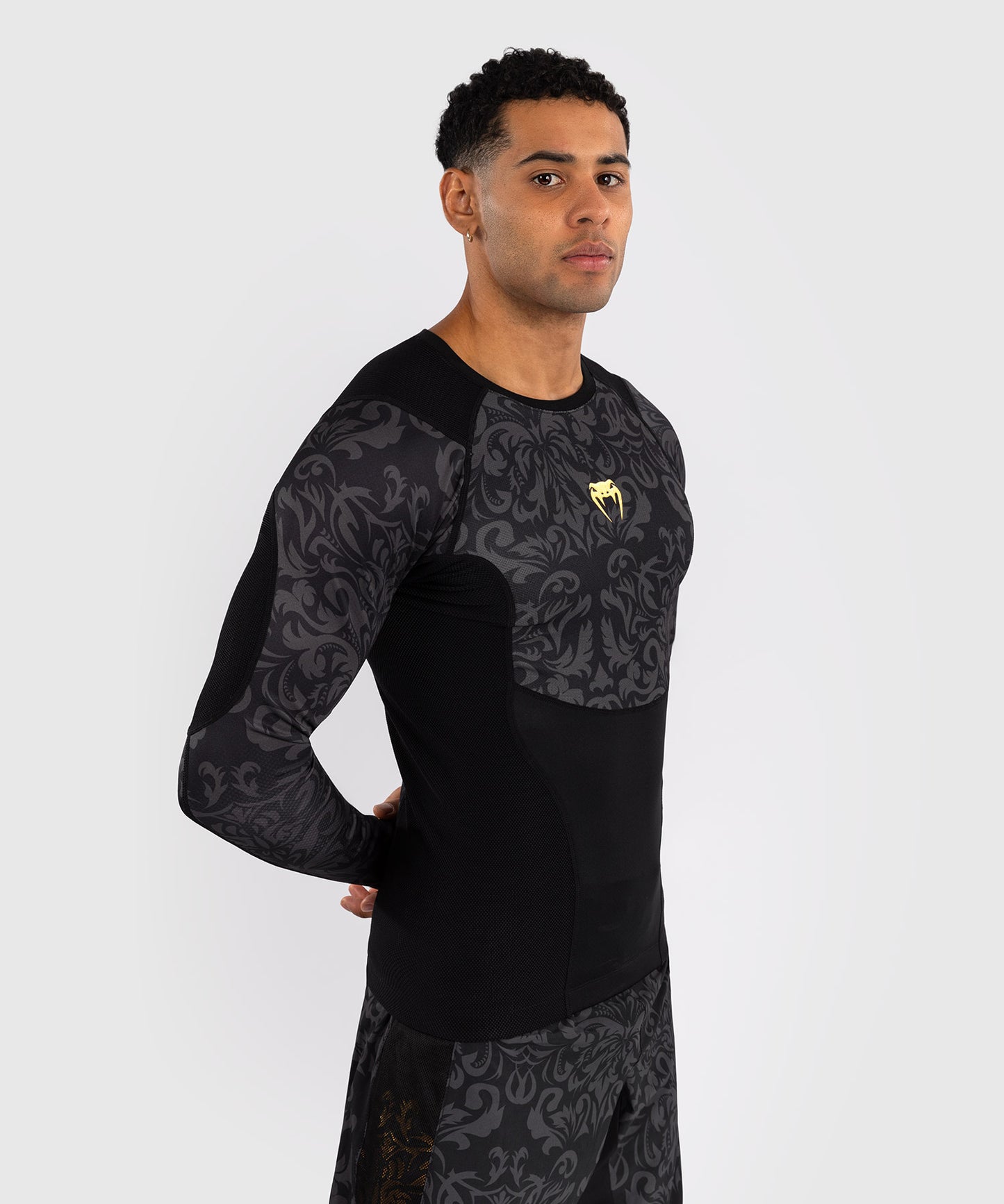 Venum x Topuria Unmatched Edition Rashguard a Maniche Lunghe - Nero/Oro