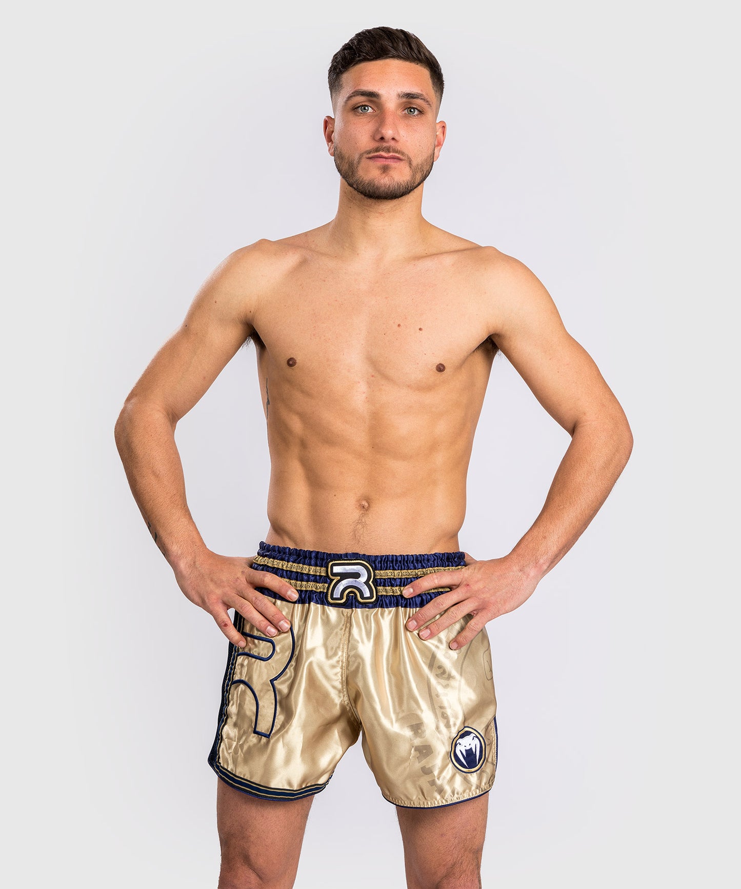 Pantalones Cortos de Muay Thai Venum RAJADAMNERN - Arena