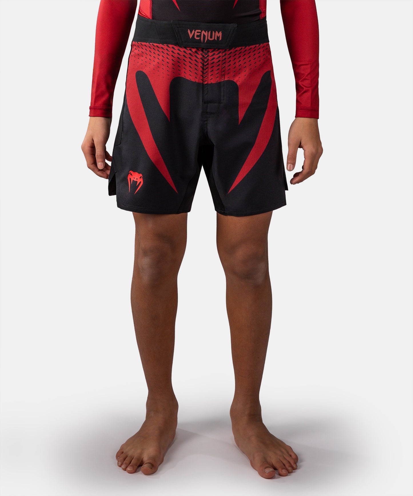 Venum Attack Short de Combate para Niño - Negro/Rojo